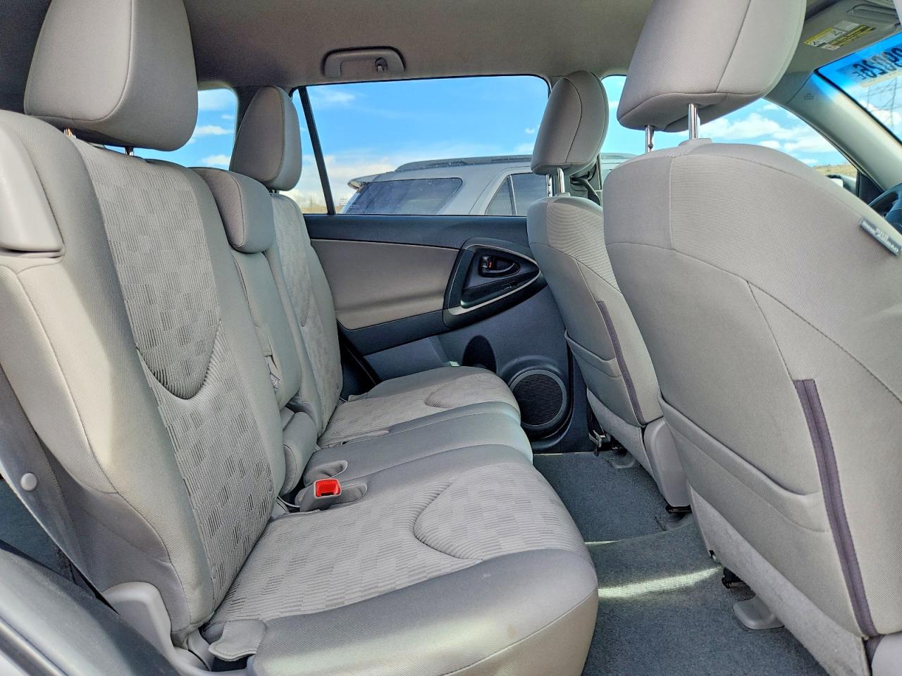 2011 Toyota Rav4 Base Gray vin: 2T3BF4DV2BW160710