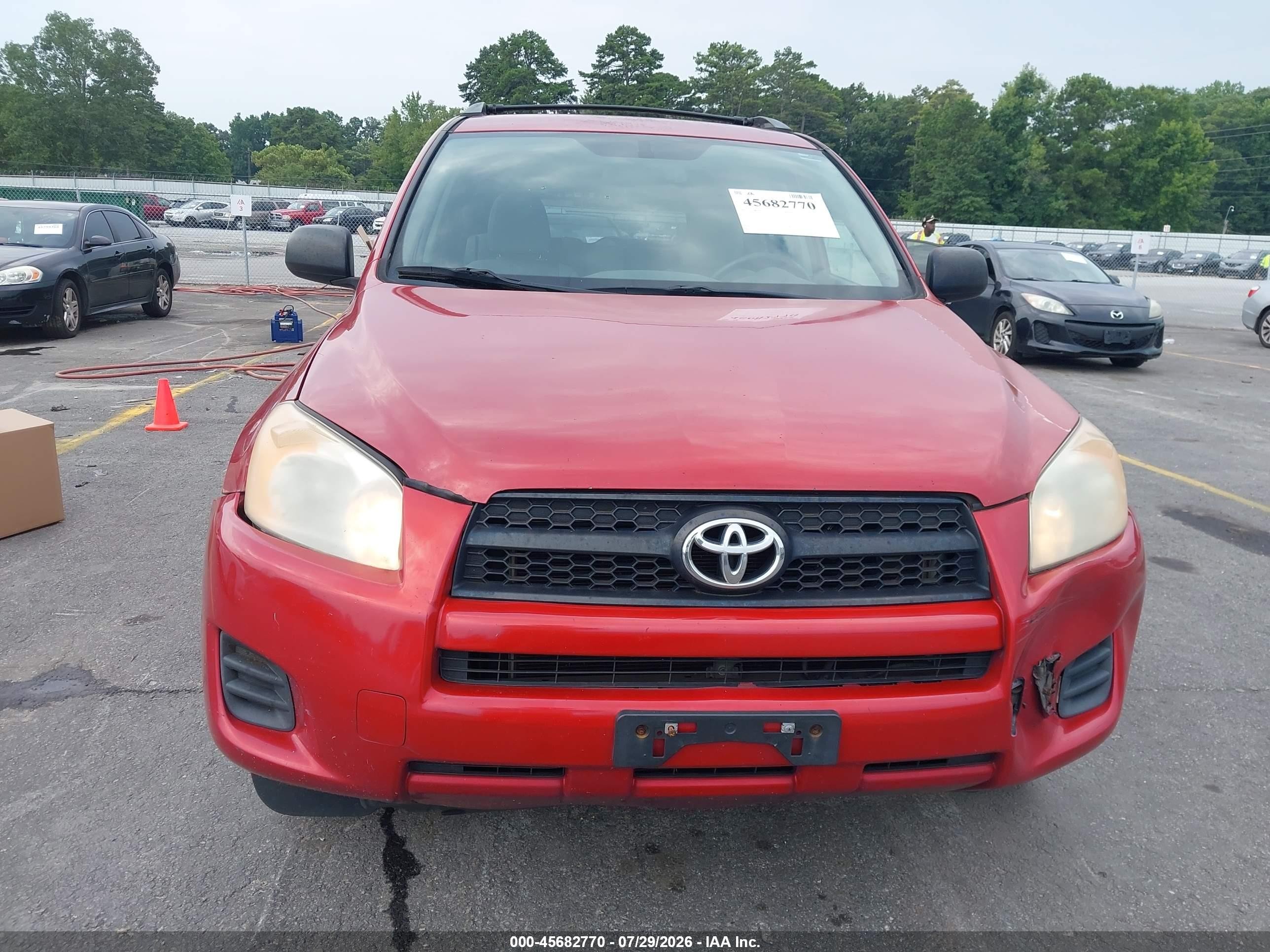 2011 Toyota Rav4   Red vin: 2T3BF4DV2BW170041
