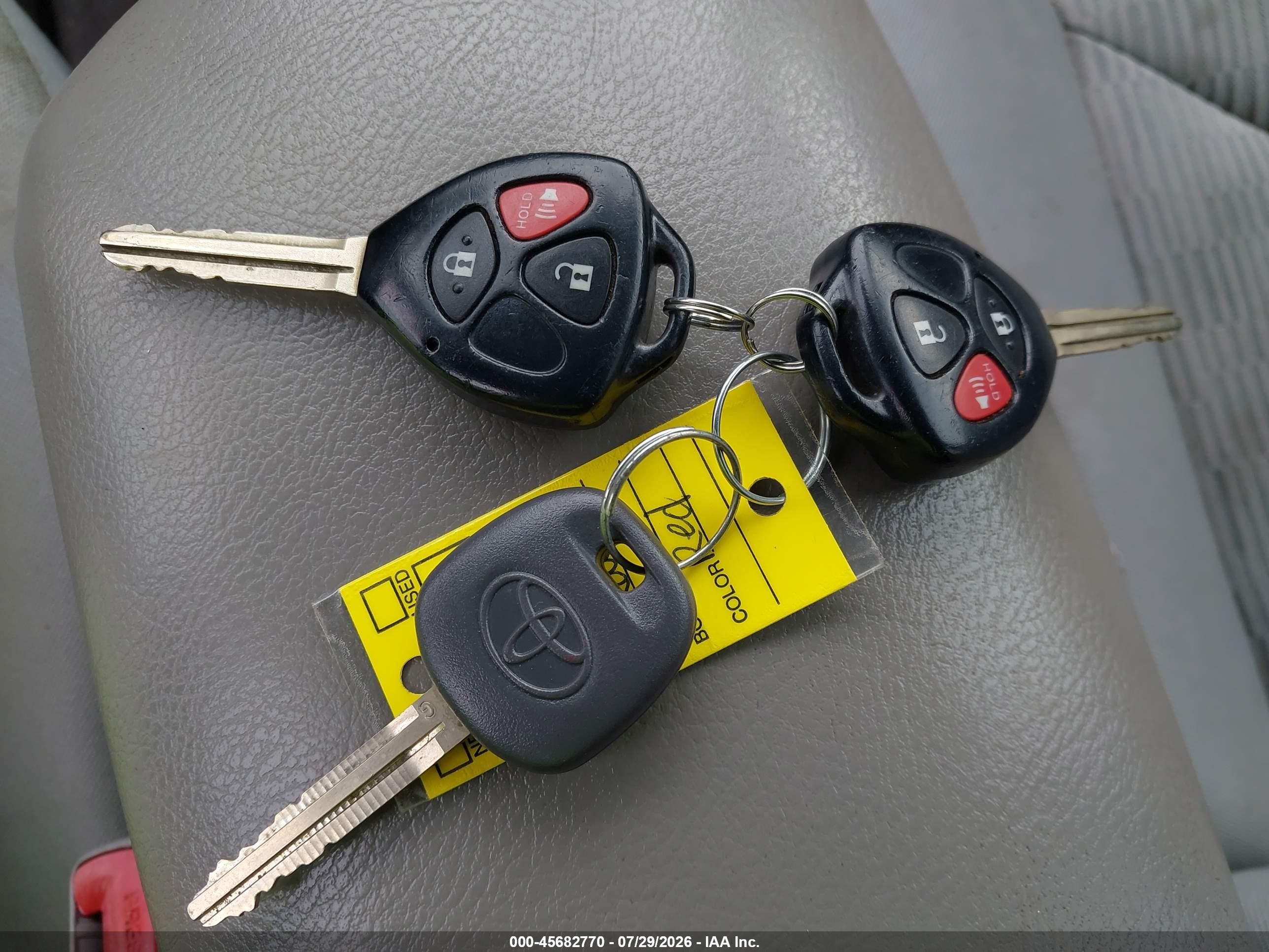 2011 Toyota Rav4   Red vin: 2T3BF4DV2BW170041