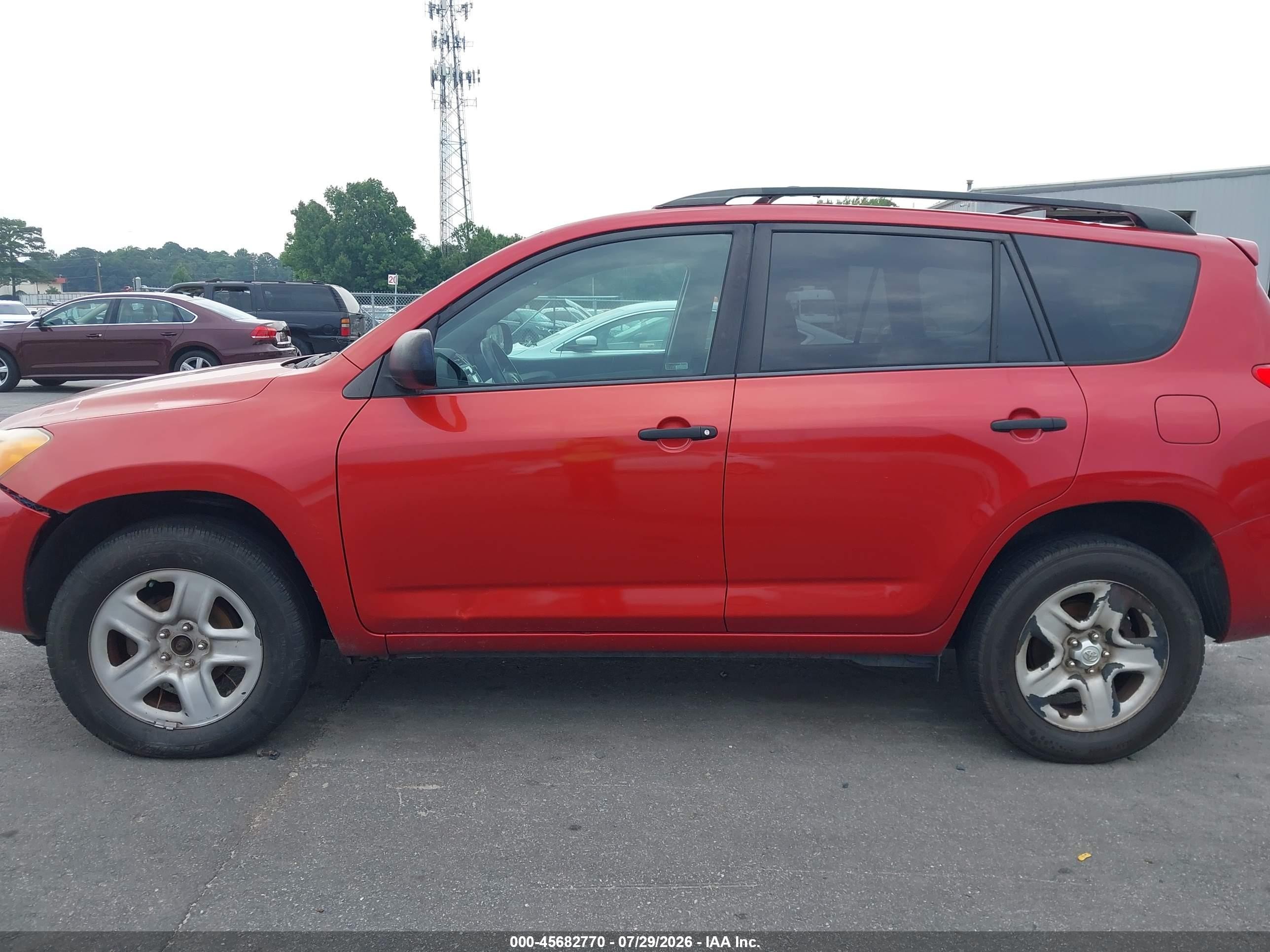 2011 Toyota Rav4   Red vin: 2T3BF4DV2BW170041
