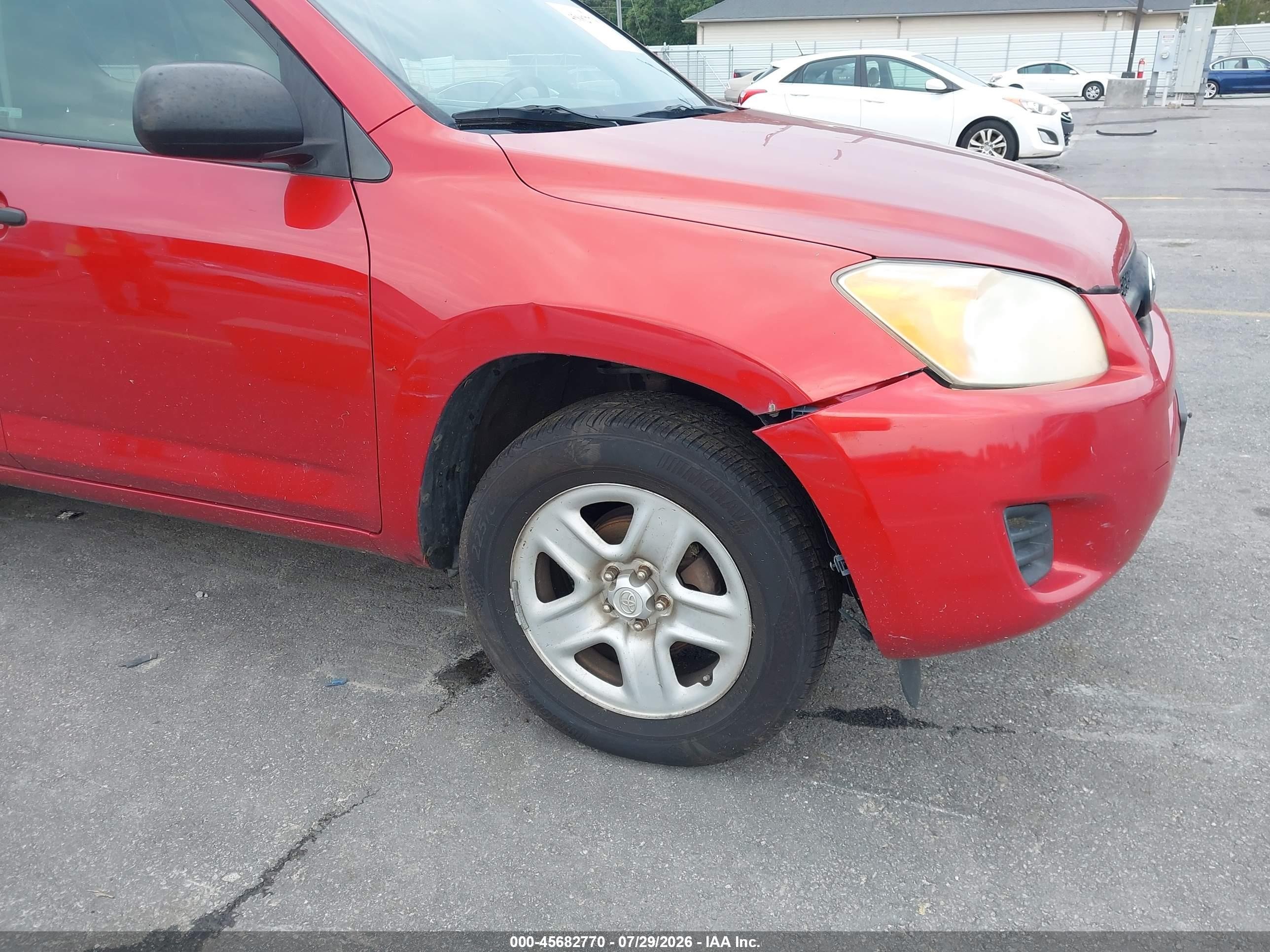 2011 Toyota Rav4   Red vin: 2T3BF4DV2BW170041