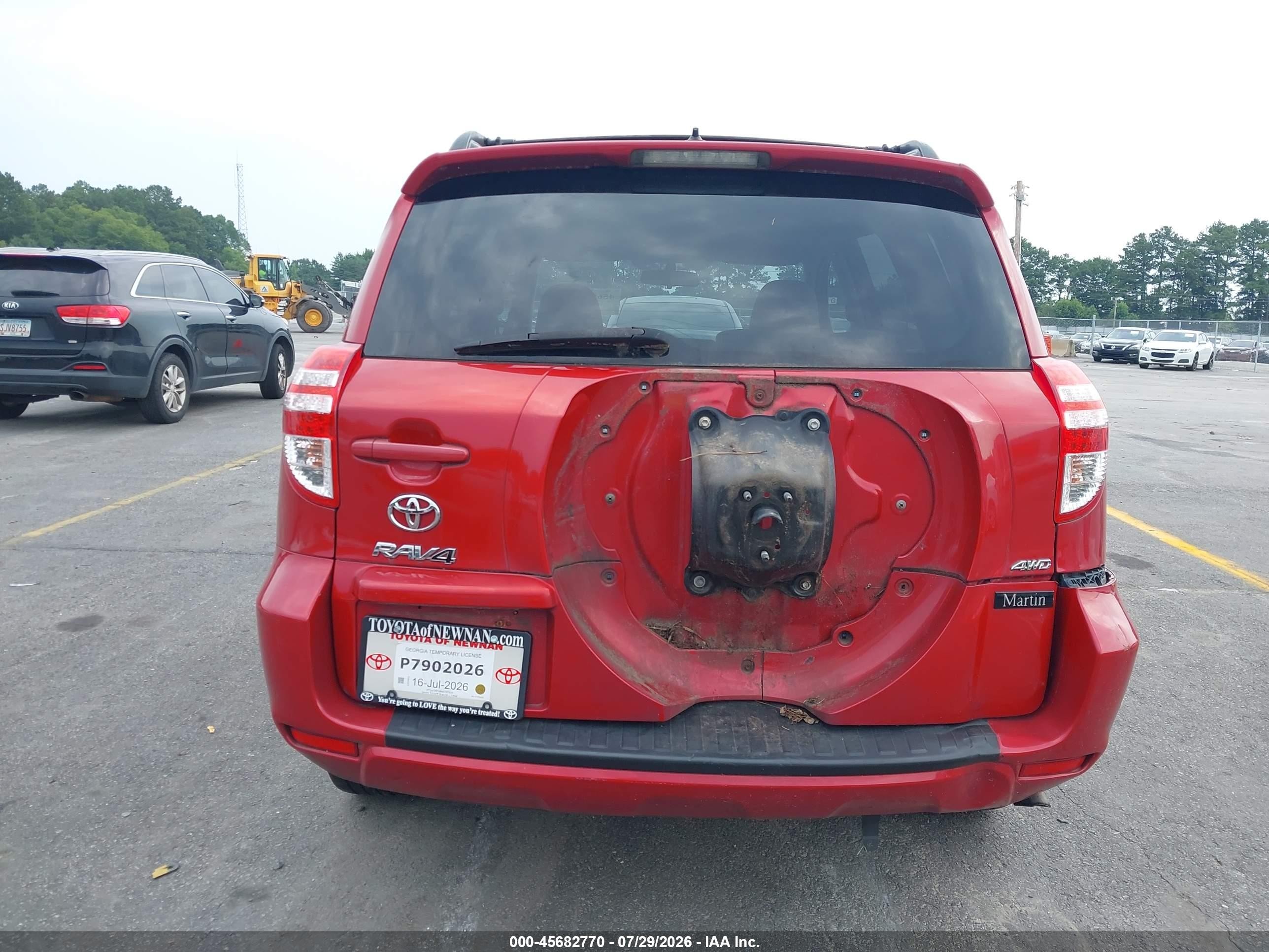 2011 Toyota Rav4   Red vin: 2T3BF4DV2BW170041