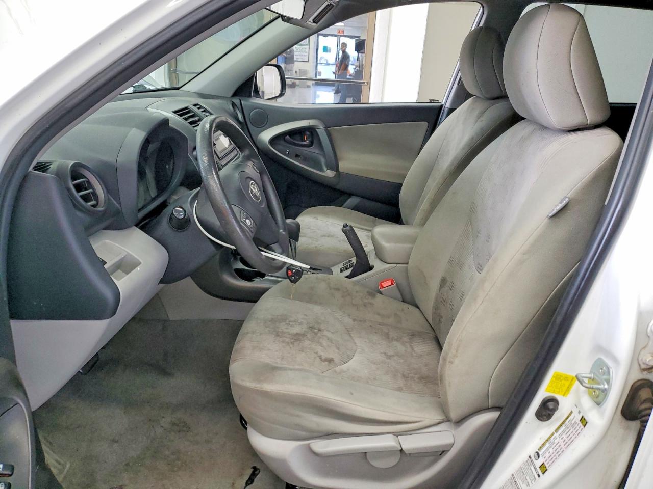 2012 Toyota Rav4 Base White vin: 2T3BF4DV2CW187472
