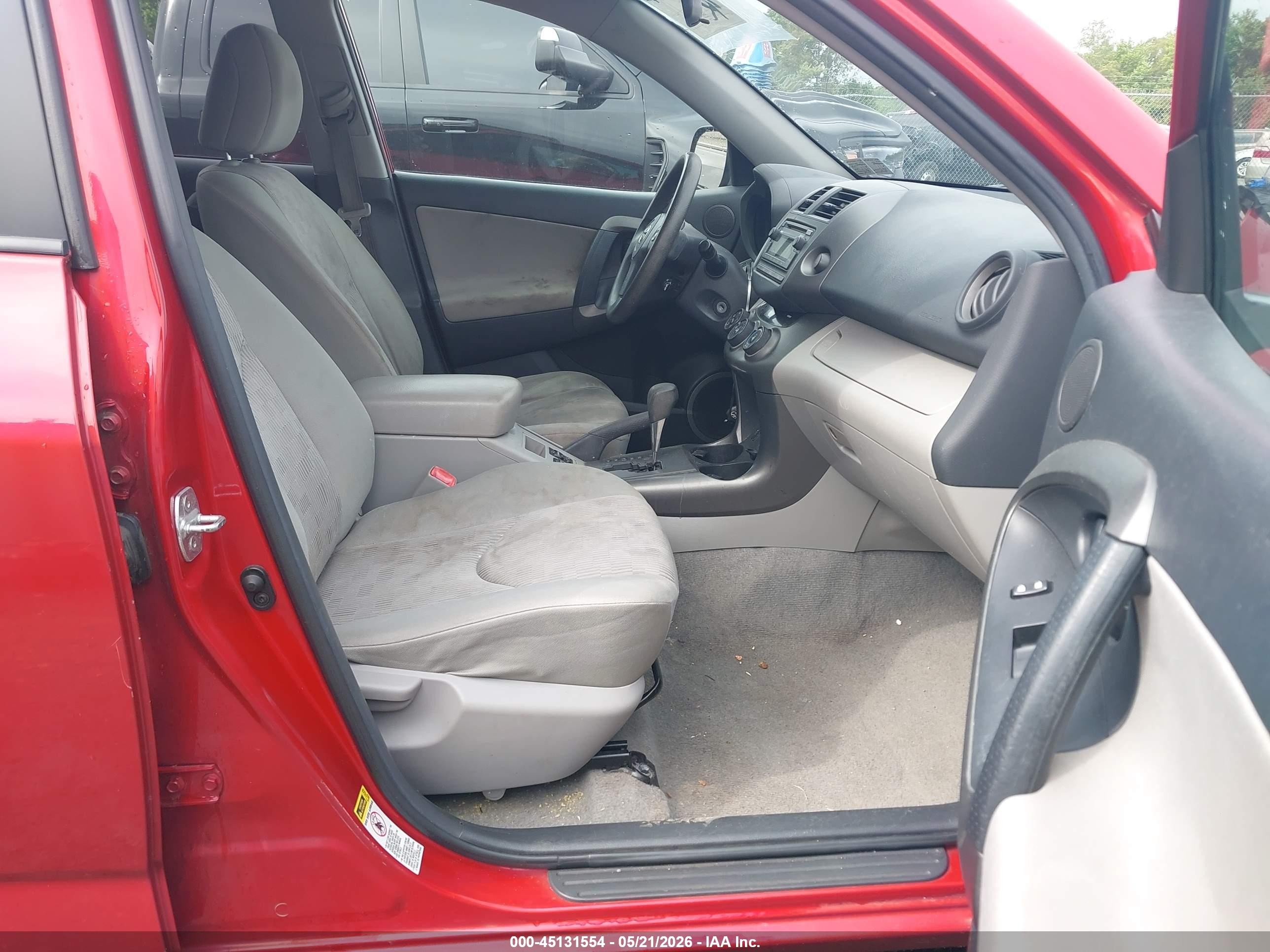 2012 Toyota Rav4   Red vin: 2T3BF4DV2CW195880