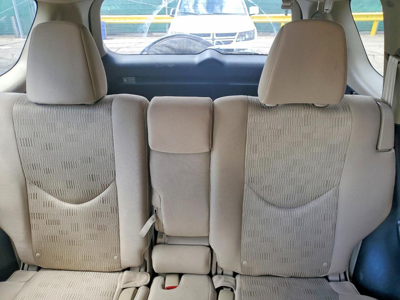 2012 Toyota Rav4 Base Tan vin: 2T3BF4DV2CW226366