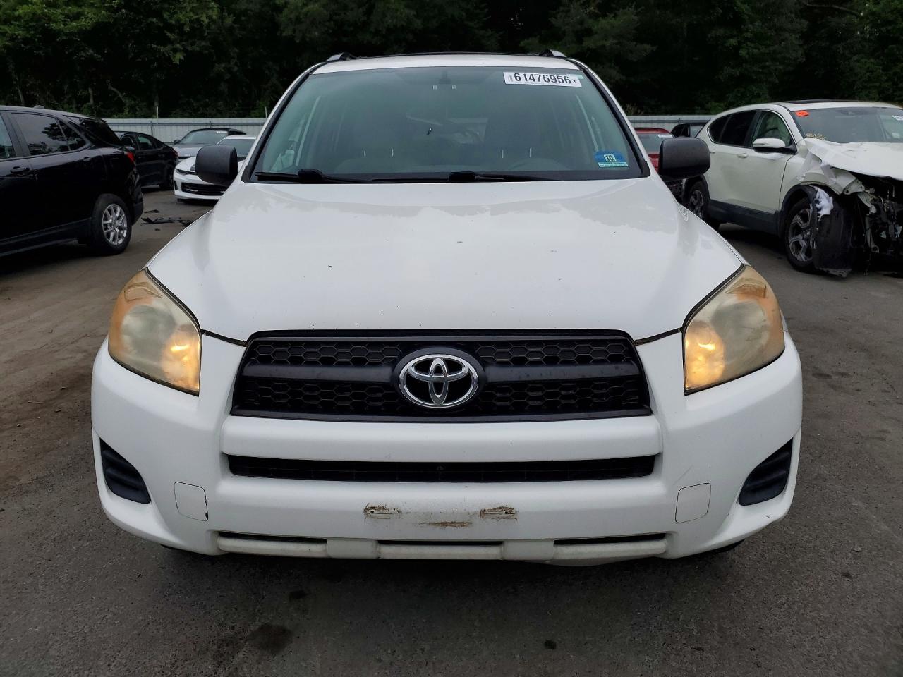 2012 Toyota Rav4 Base White vin: 2T3BF4DV2CW227033