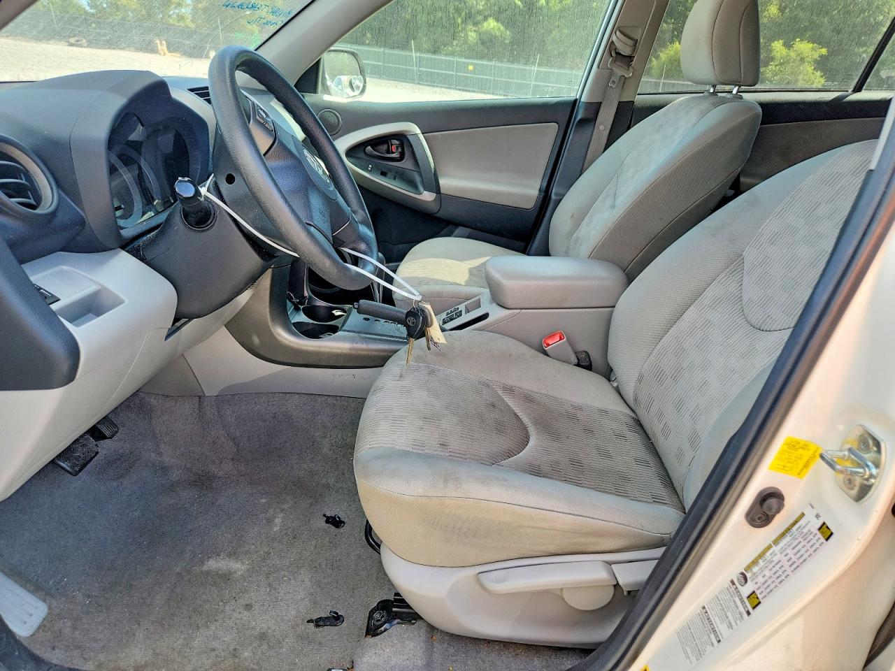 2012 Toyota Rav4 Base White vin: 2T3BF4DV2CW231664