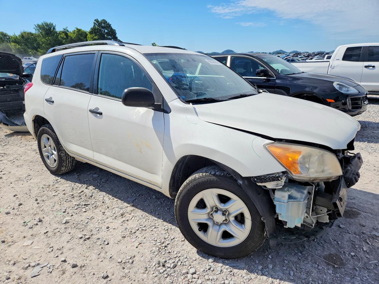 2012 Toyota Rav4 Base White vin: 2T3BF4DV2CW231664