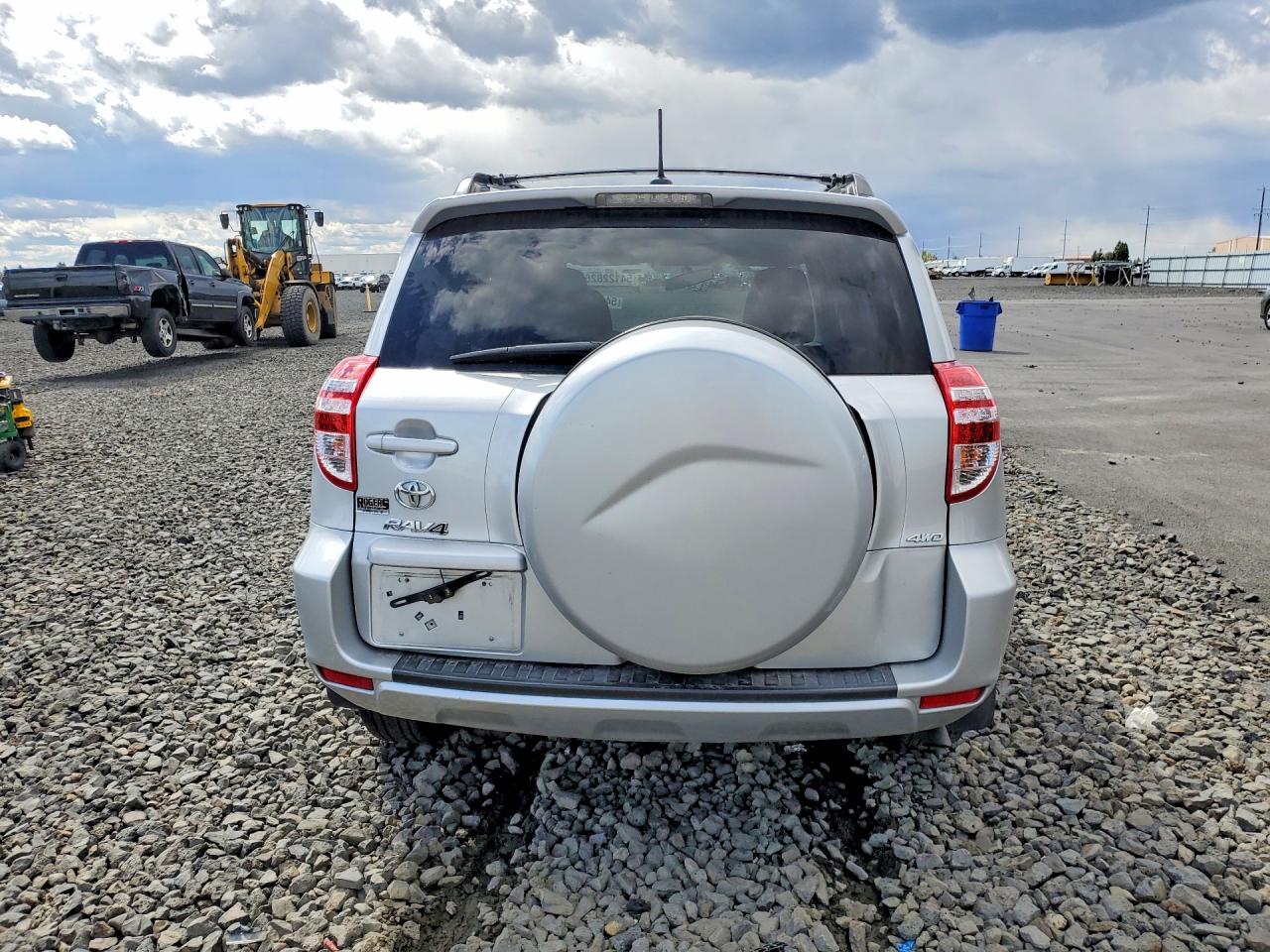 2012 Toyota Rav4 Base Silver vin: 2T3BF4DV2CW237481