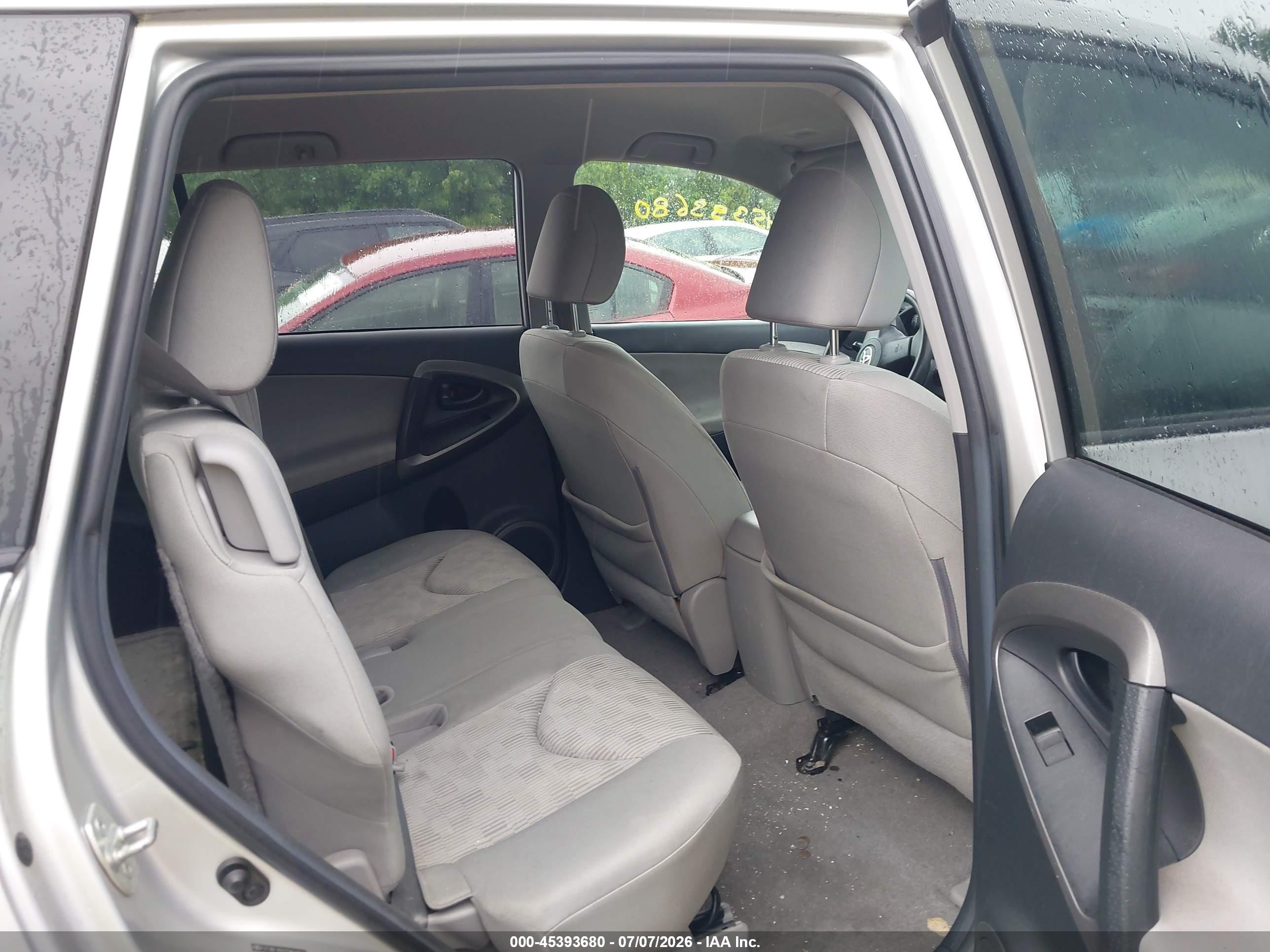 2012 Toyota Rav4   Silver vin: 2T3BF4DV2CW248237