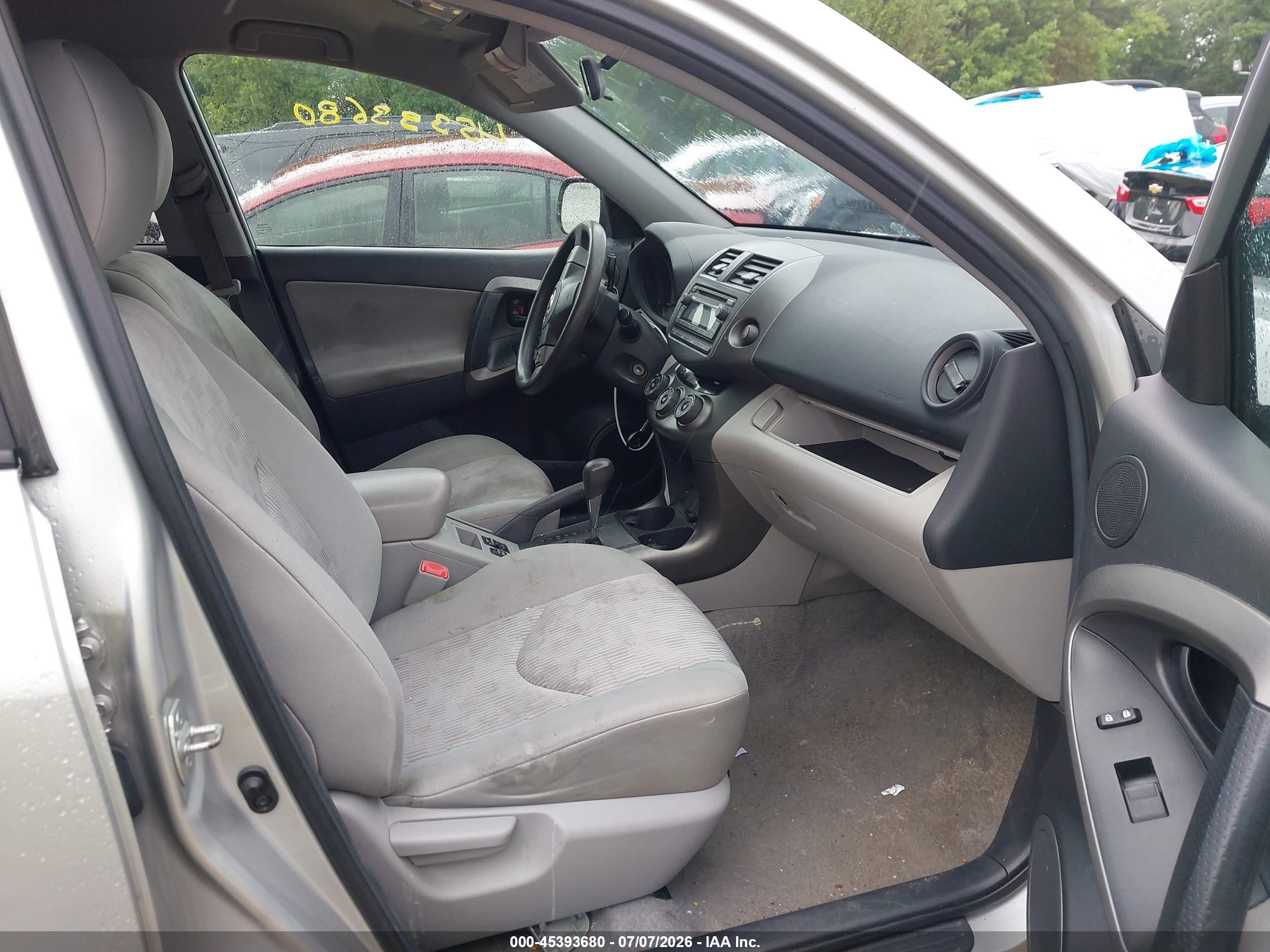 2012 Toyota Rav4   Silver vin: 2T3BF4DV2CW248237