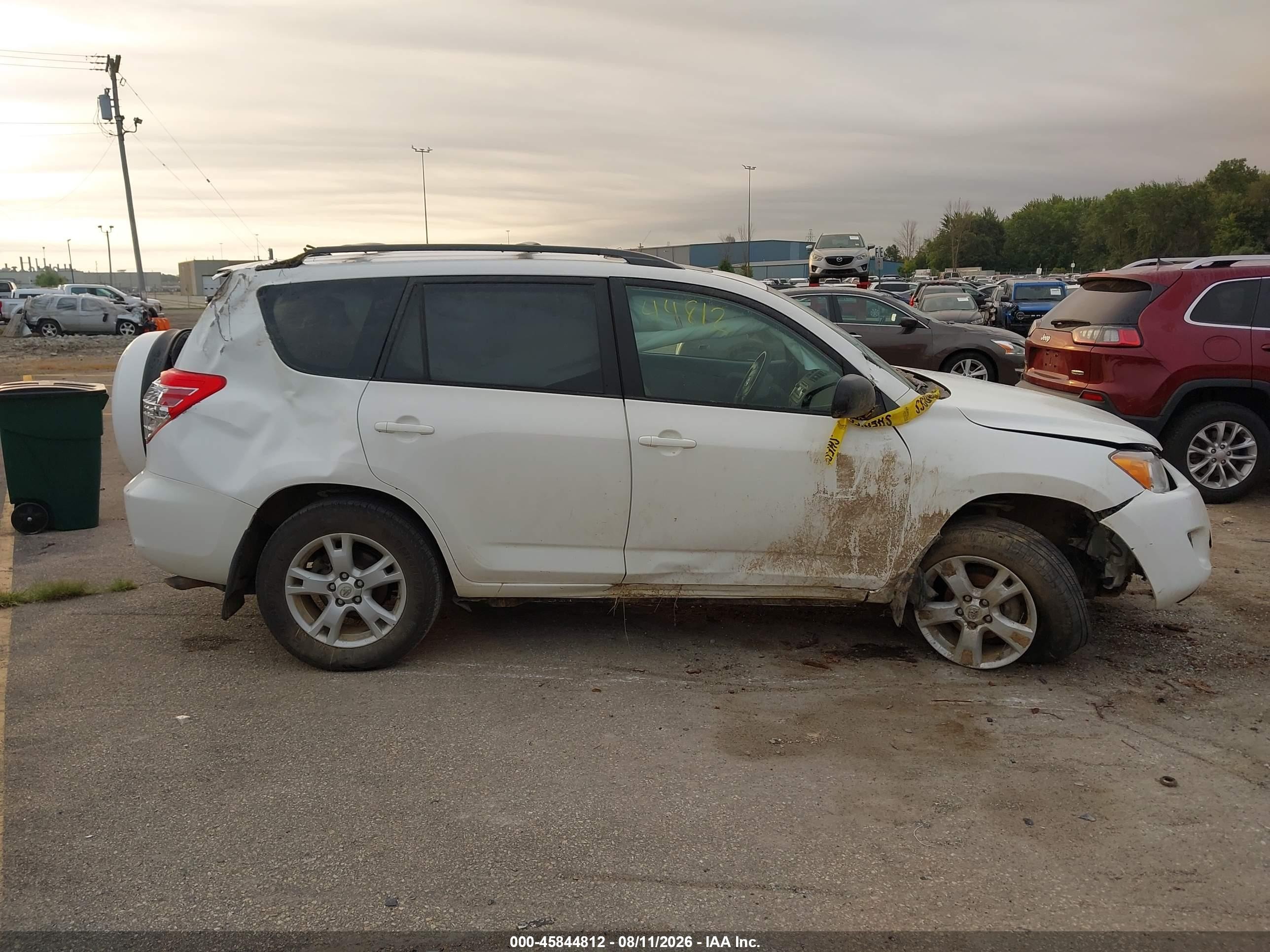 2012 Toyota Rav4   White vin: 2T3BF4DV2CW256631