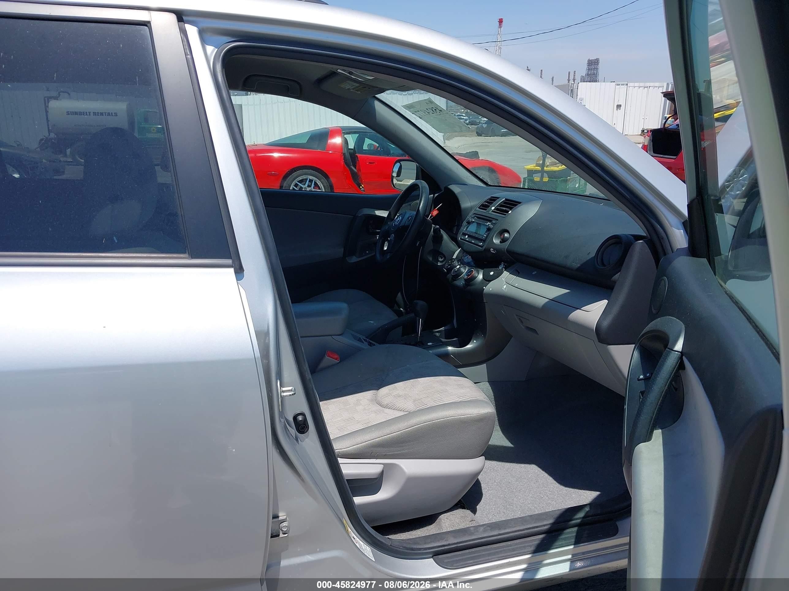 2012 Toyota Rav4   Silver vin: 2T3BF4DV2CW267869