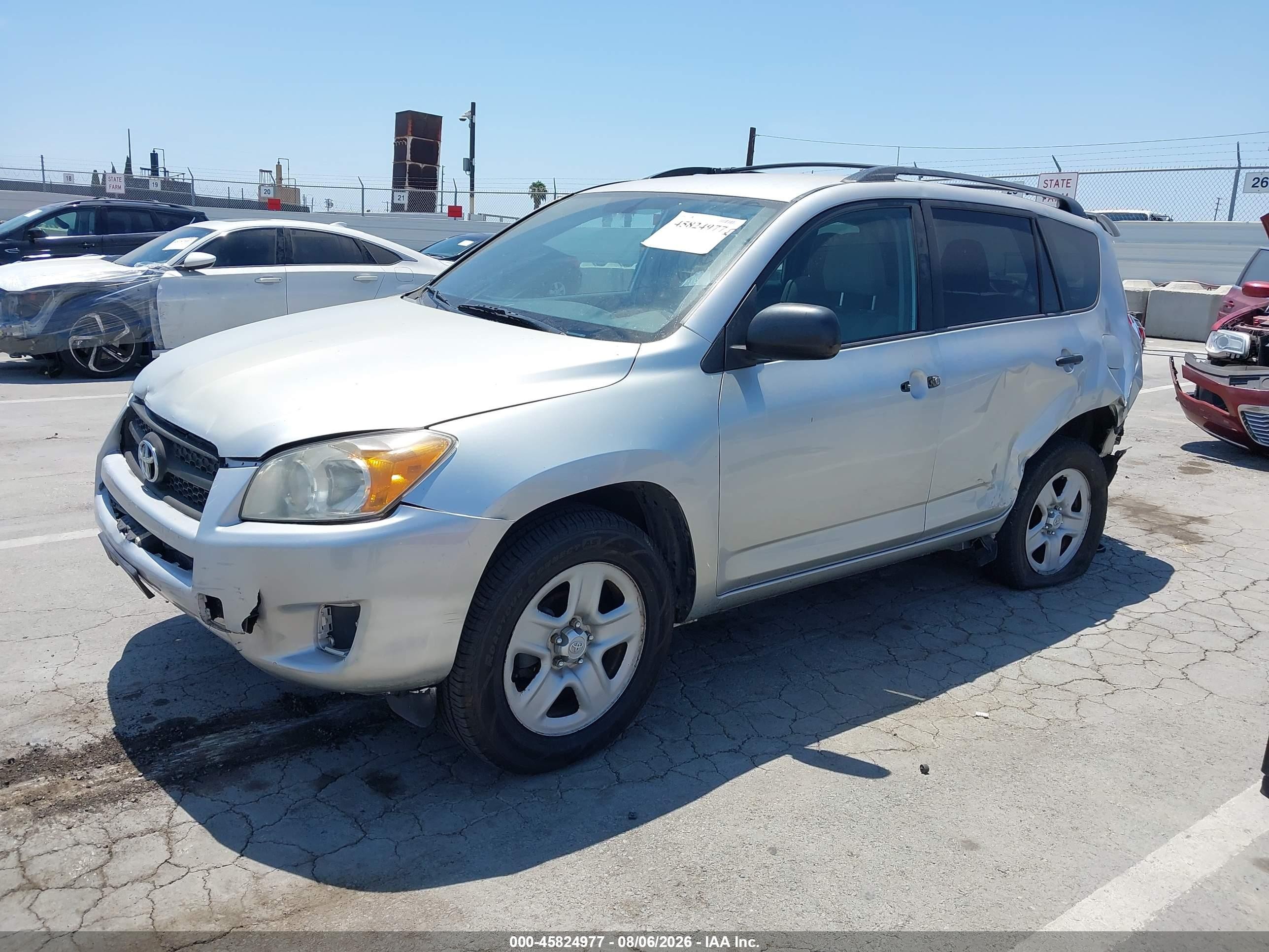 2012 Toyota Rav4   Silver vin: 2T3BF4DV2CW267869