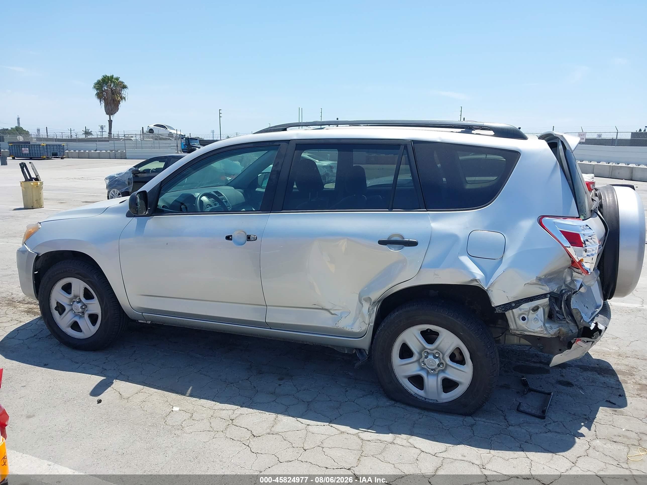 2012 Toyota Rav4   Silver vin: 2T3BF4DV2CW267869