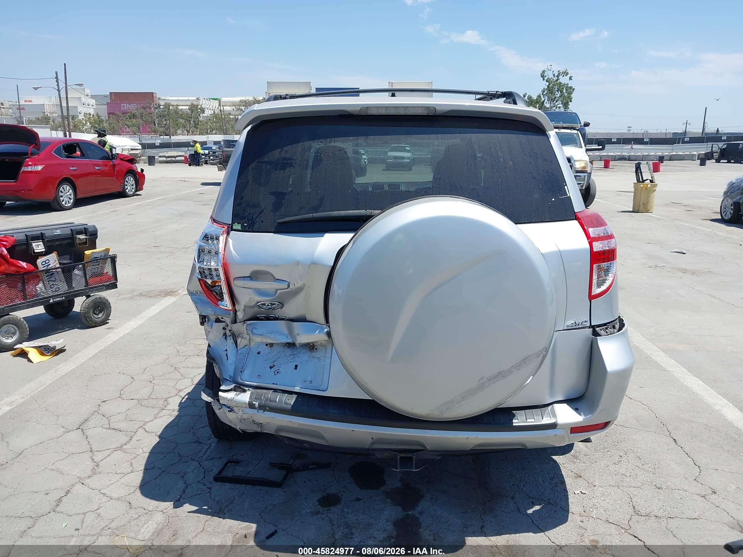 2012 Toyota Rav4   Silver vin: 2T3BF4DV2CW267869