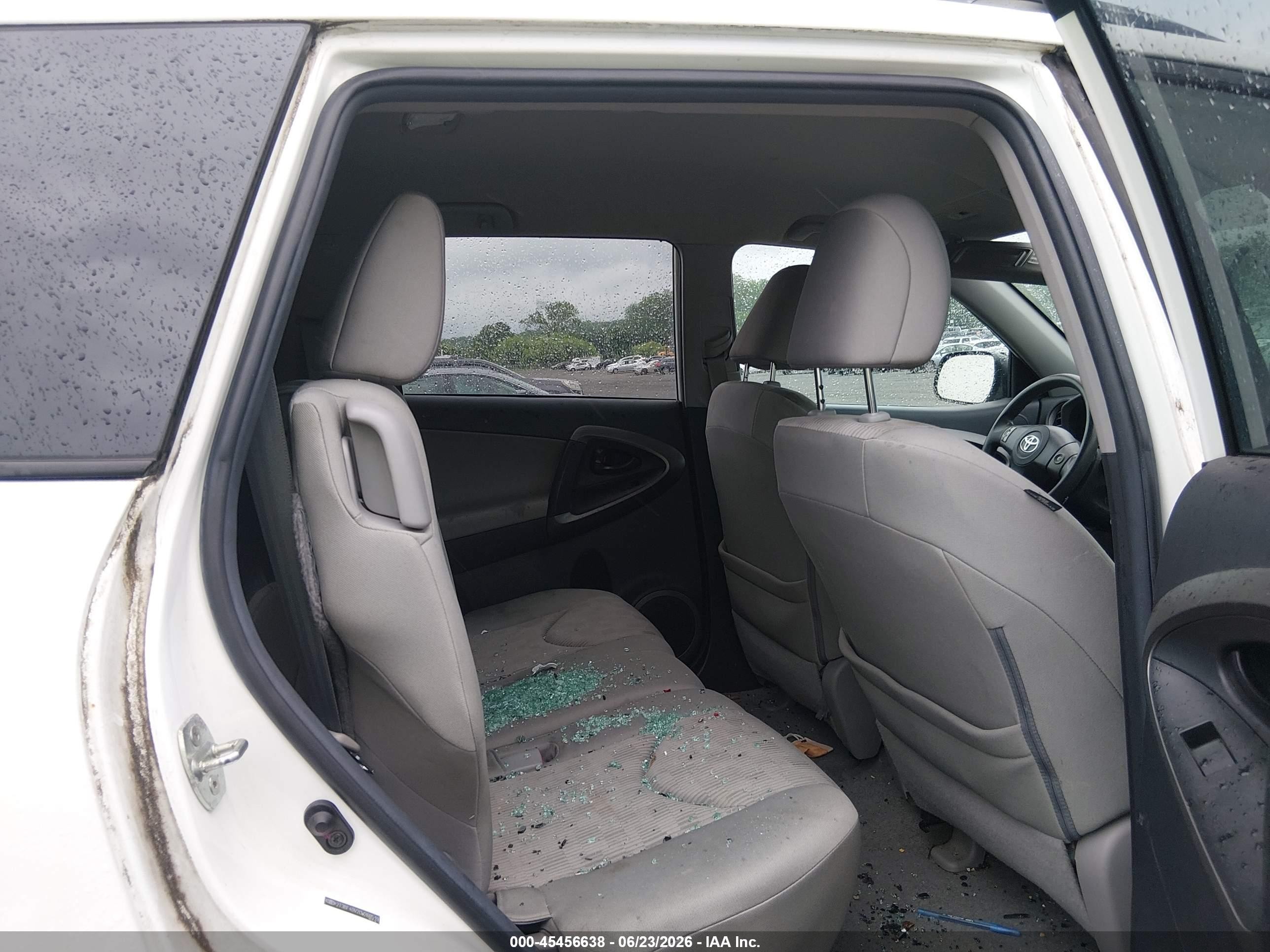 2012 Toyota Rav4   White vin: 2T3BF4DV2CW268519