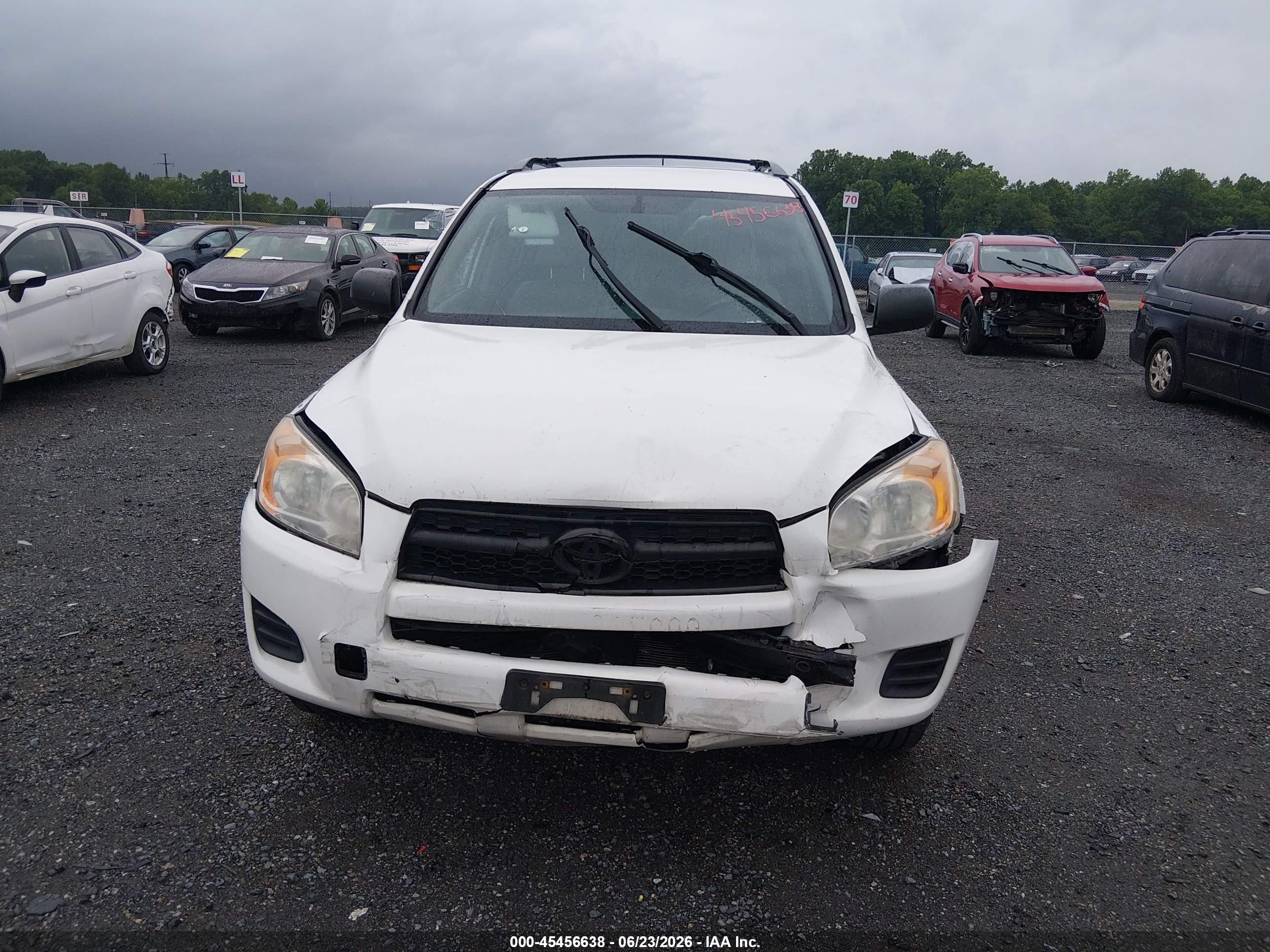 2012 Toyota Rav4   White vin: 2T3BF4DV2CW268519