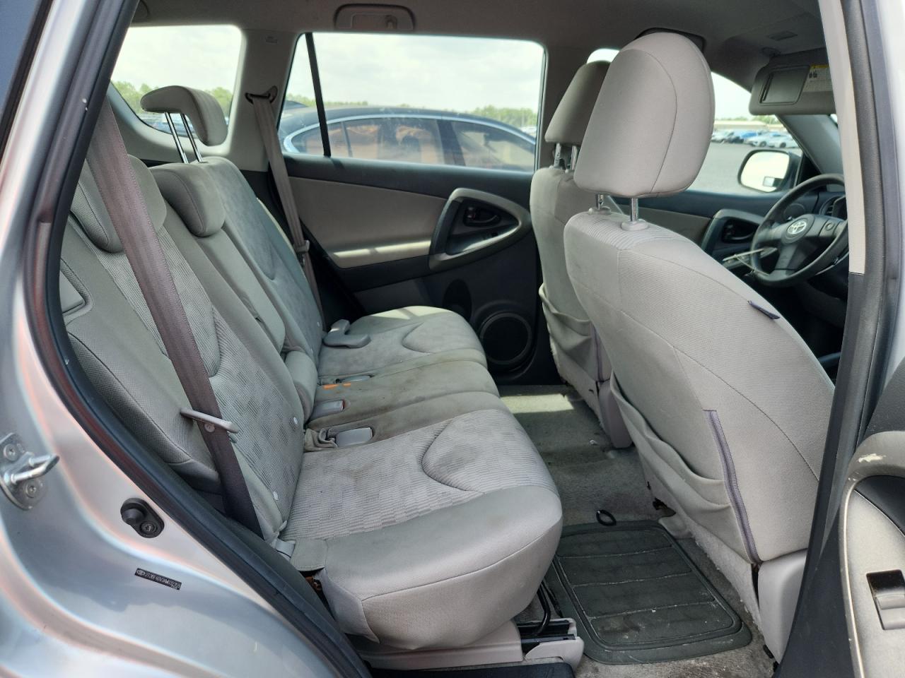 2010 Toyota Rav4 Base Silver vin: 2T3BF4DV3AW032359