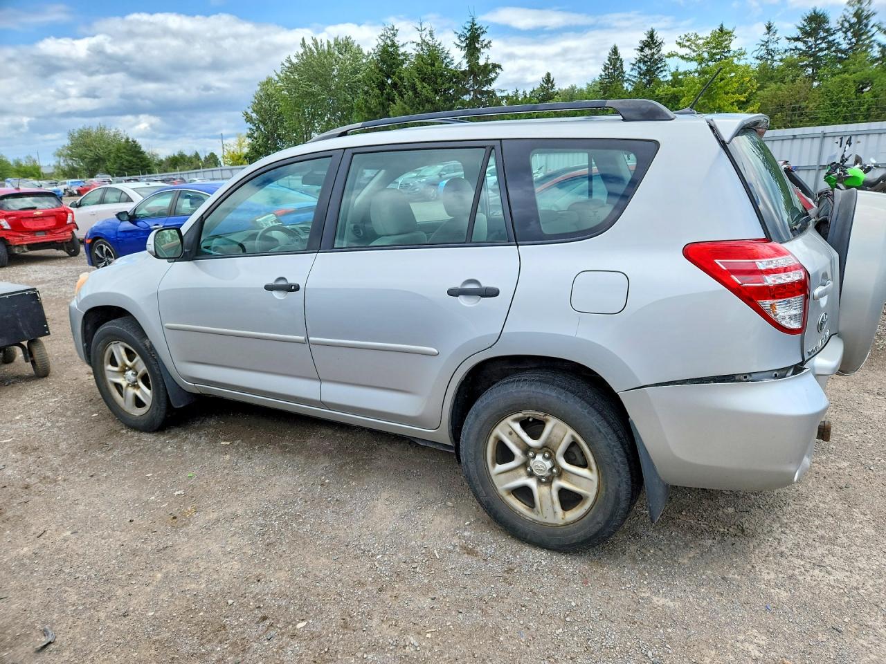 2010 Toyota Rav4 Base Silver vin: 2T3BF4DV3AW041739