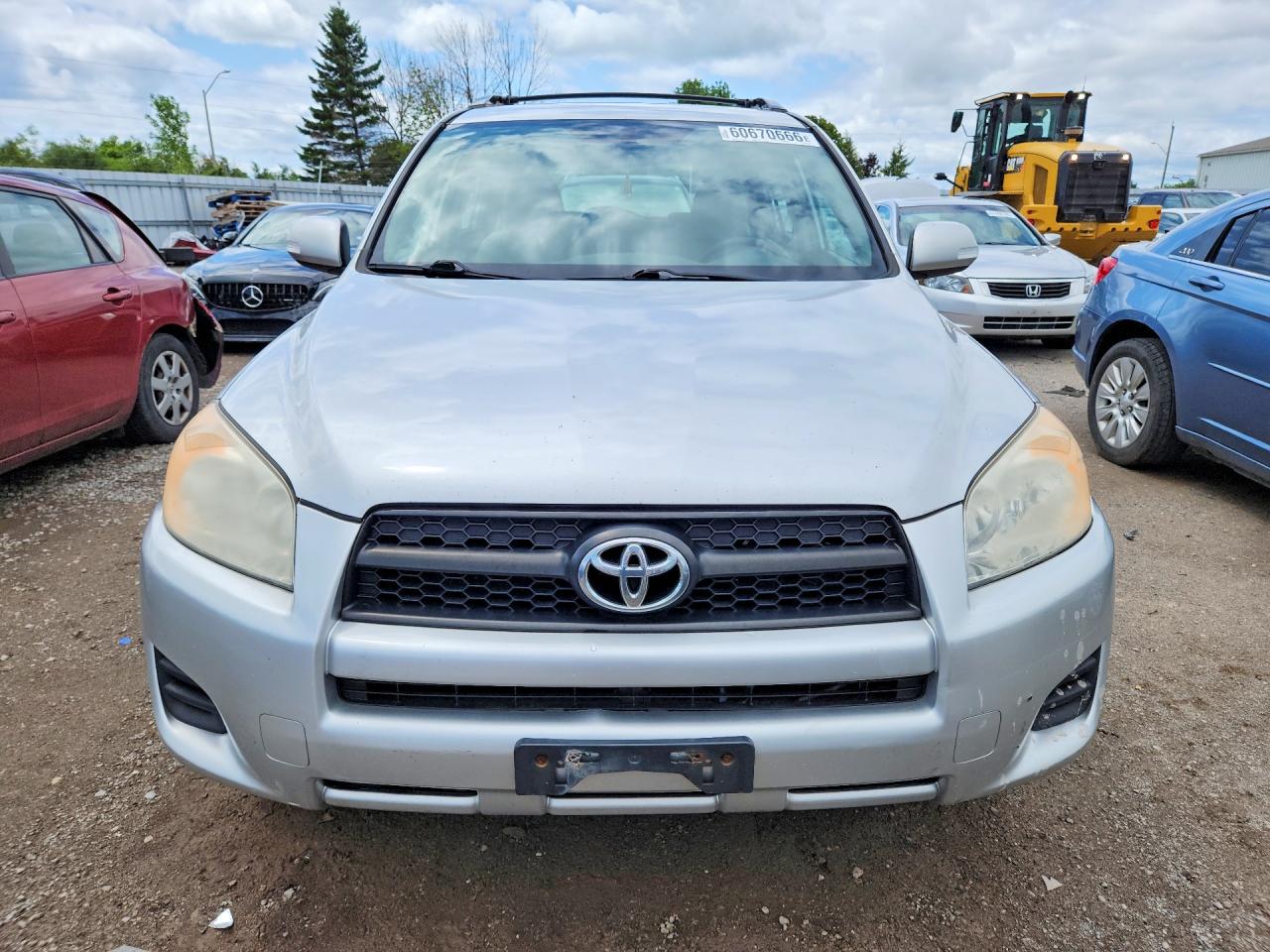 2010 Toyota Rav4 Base Silver vin: 2T3BF4DV3AW041739