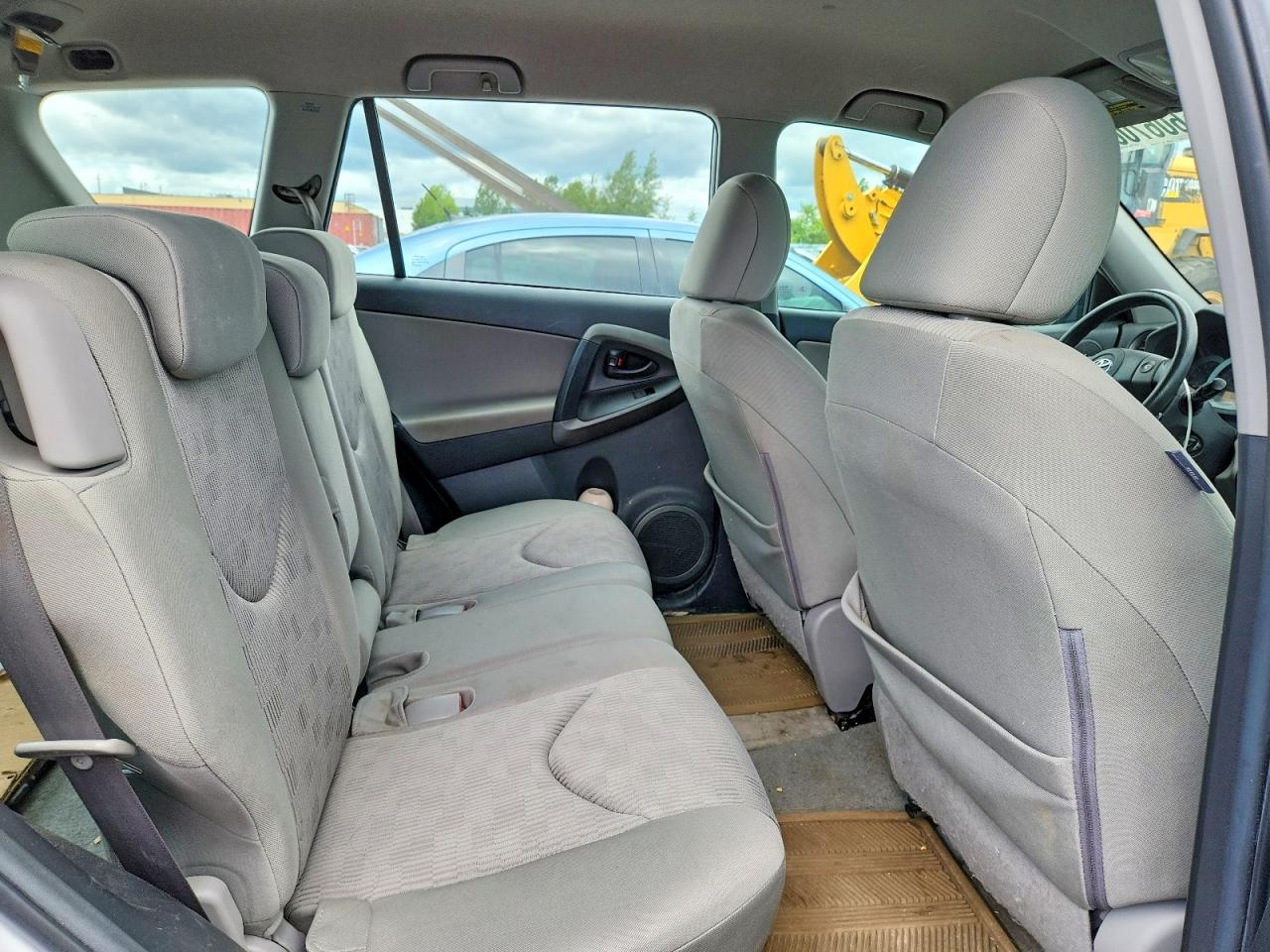 2010 Toyota Rav4 Base Silver vin: 2T3BF4DV3AW041739