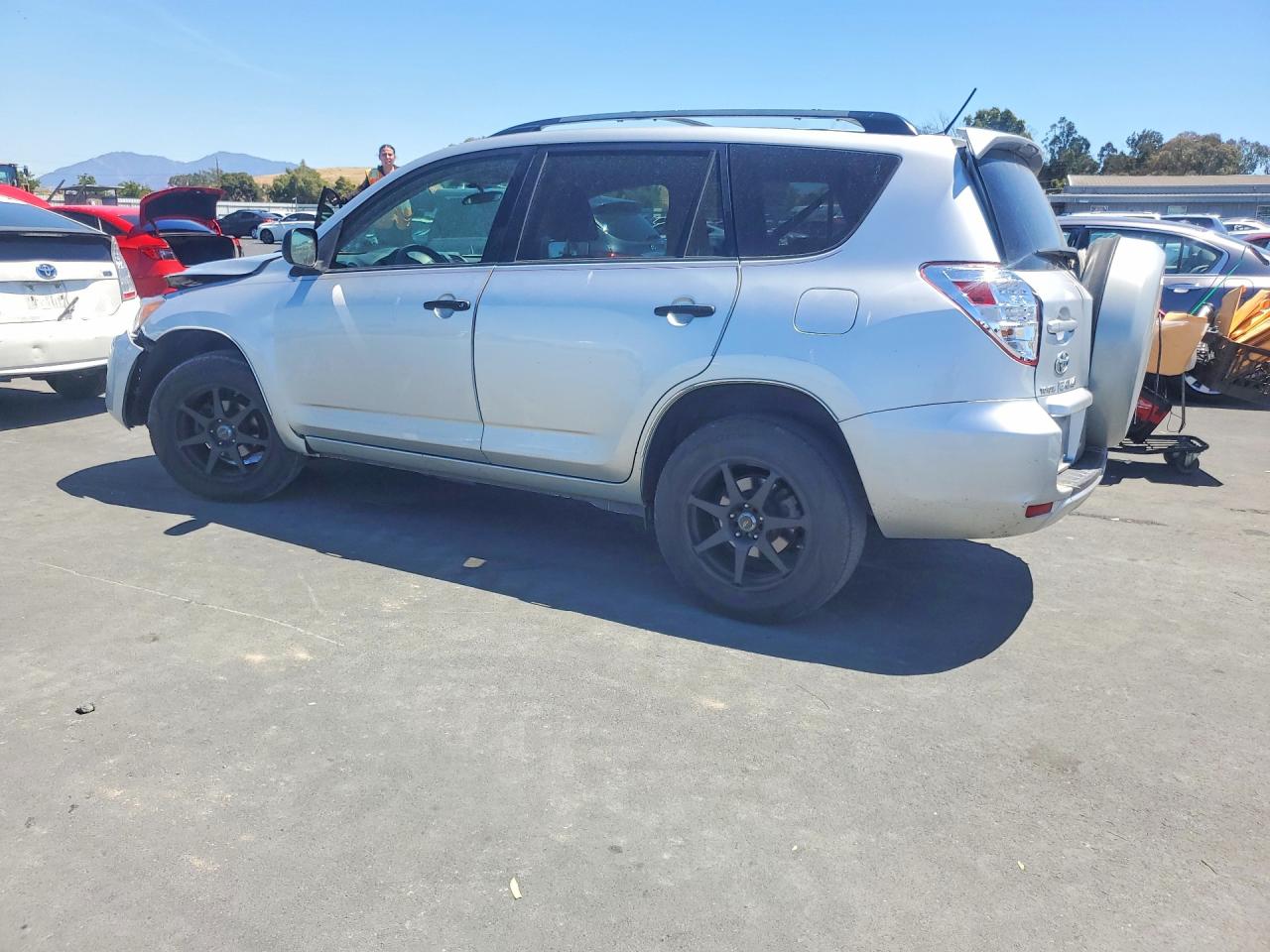 2010 Toyota Rav4 Base Silver vin: 2T3BF4DV3AW067984