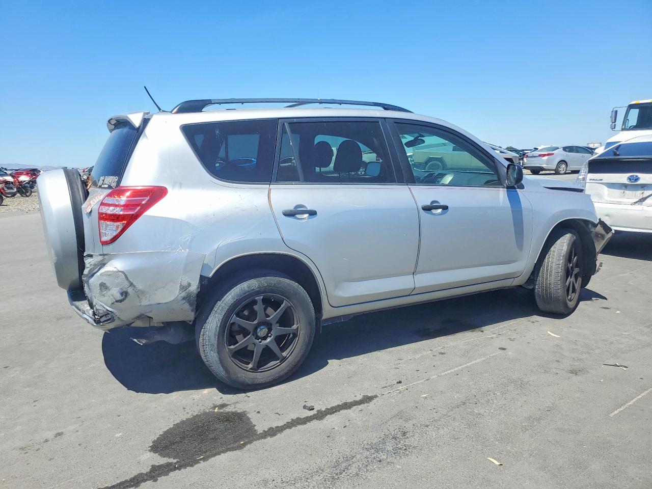2010 Toyota Rav4 Base Silver vin: 2T3BF4DV3AW067984