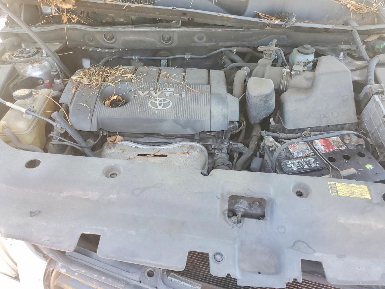 2010 Toyota Rav4 Base Silver vin: 2T3BF4DV3AW067984