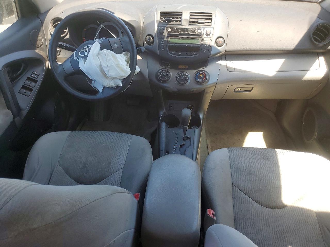 2010 Toyota Rav4 Base Silver vin: 2T3BF4DV3AW067984