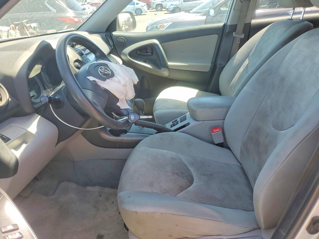 2010 Toyota Rav4 Base Silver vin: 2T3BF4DV3AW067984