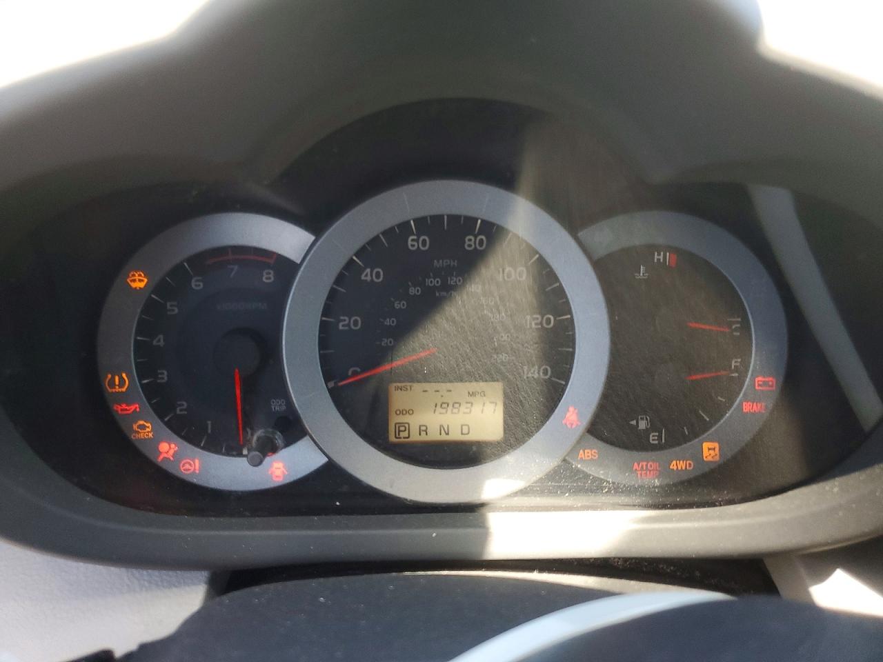 2010 Toyota Rav4 Base Silver vin: 2T3BF4DV3AW067984