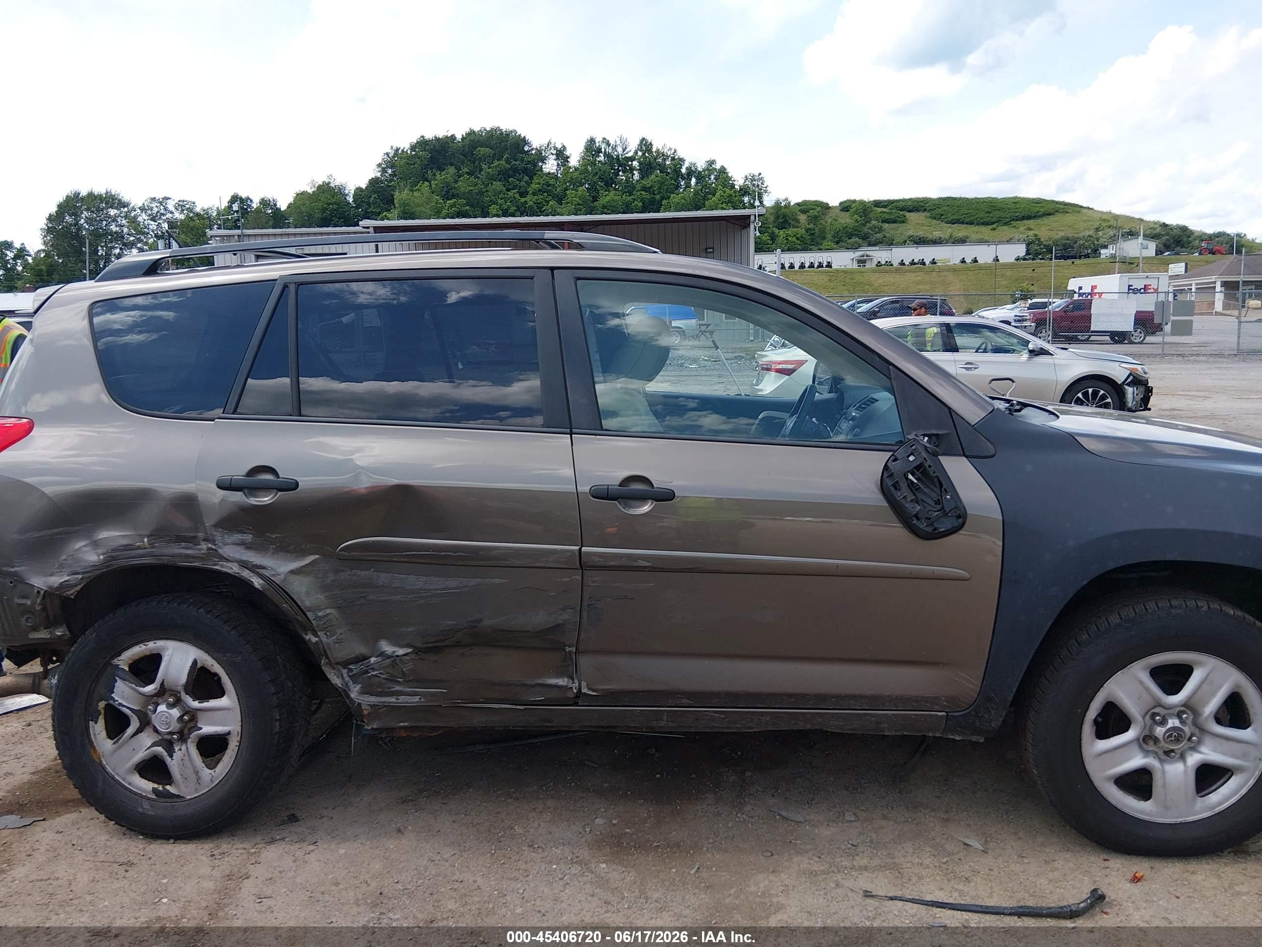 2010 Toyota Rav4   Gray vin: 2T3BF4DV3AW073445