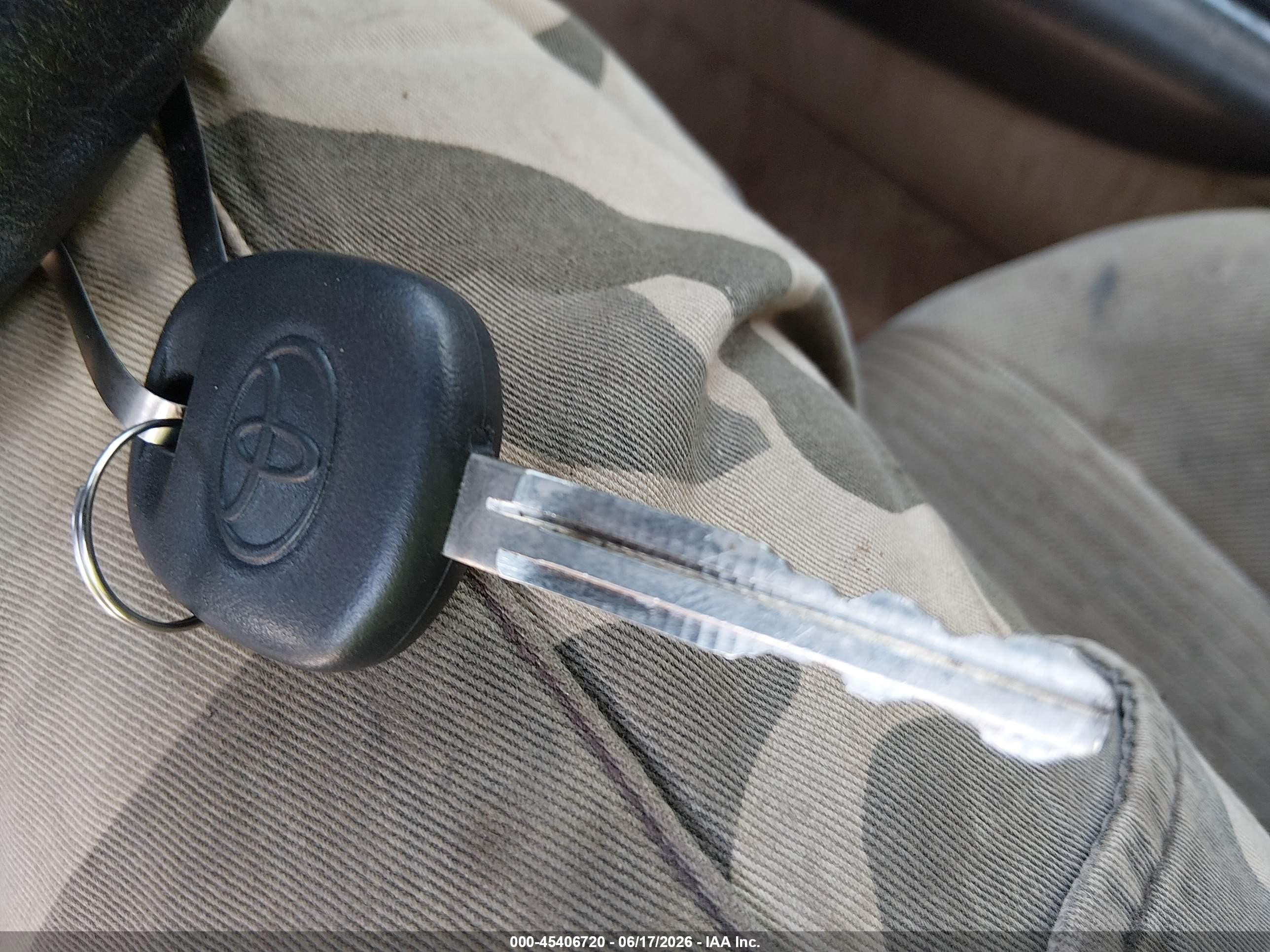 2010 Toyota Rav4   Gray vin: 2T3BF4DV3AW073445