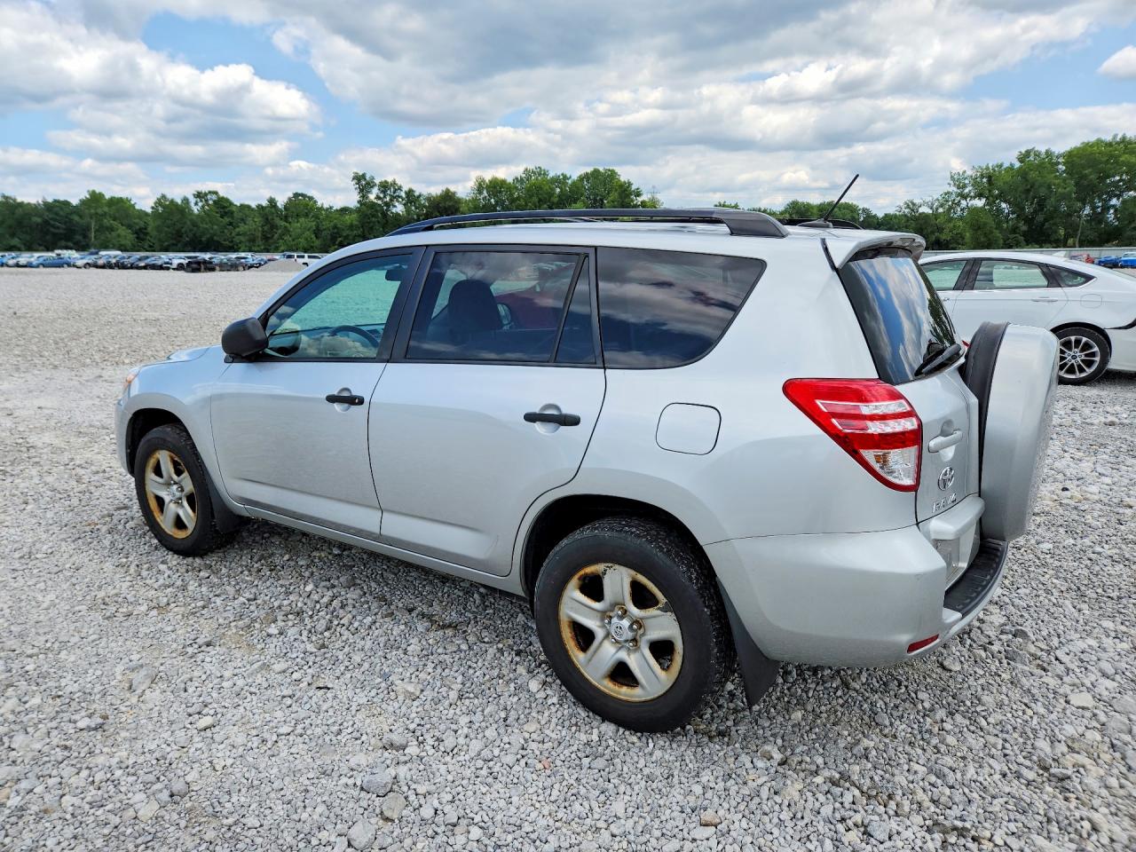 2011 Toyota Rav4 Base Silver vin: 2T3BF4DV3BW086651