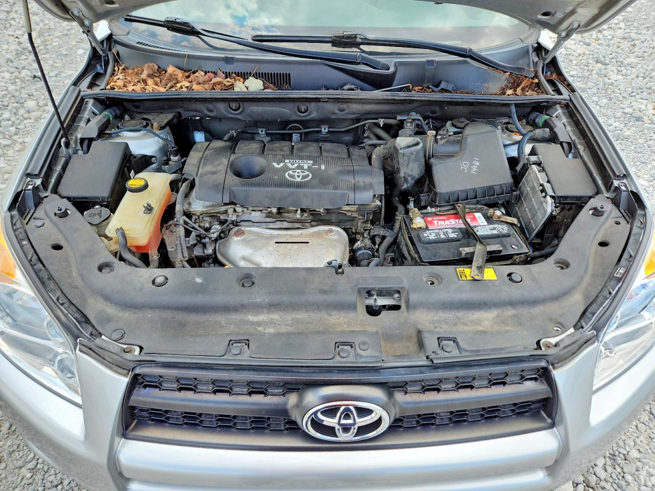 2011 Toyota Rav4 Base Silver vin: 2T3BF4DV3BW086651