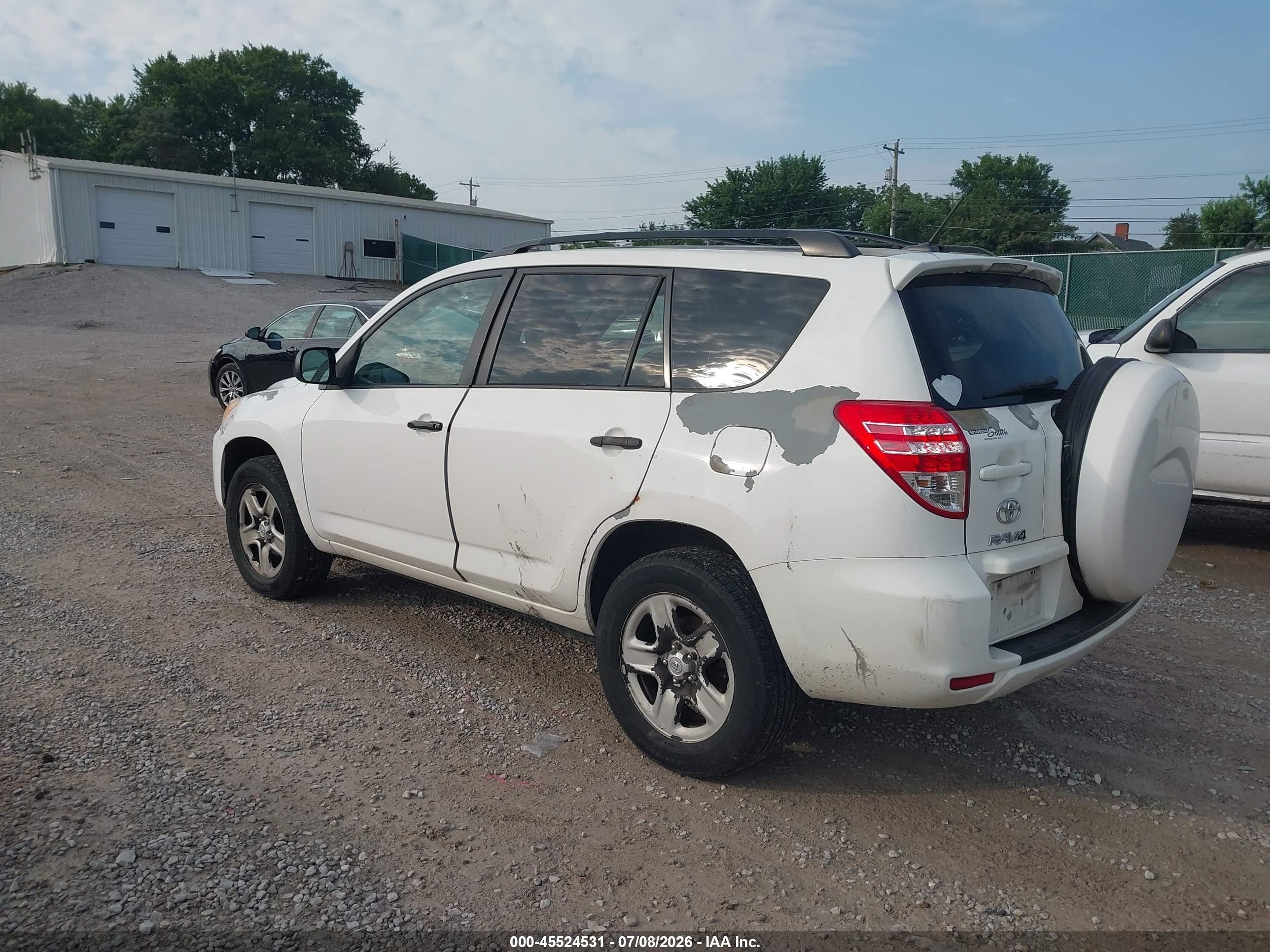 2011 Toyota Rav4   White vin: 2T3BF4DV3BW094328