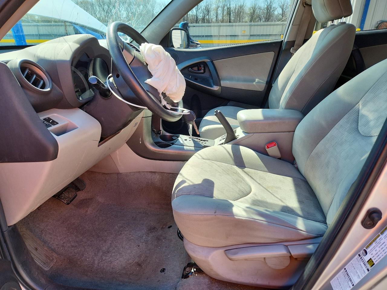 2011 Toyota Rav4 Base Silver vin: 2T3BF4DV3BW096936