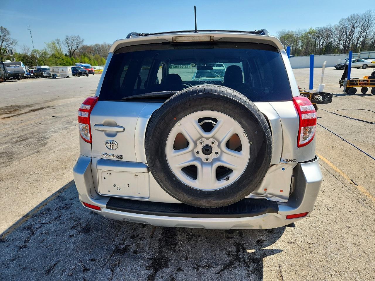 2011 Toyota Rav4 Base Silver vin: 2T3BF4DV3BW096936