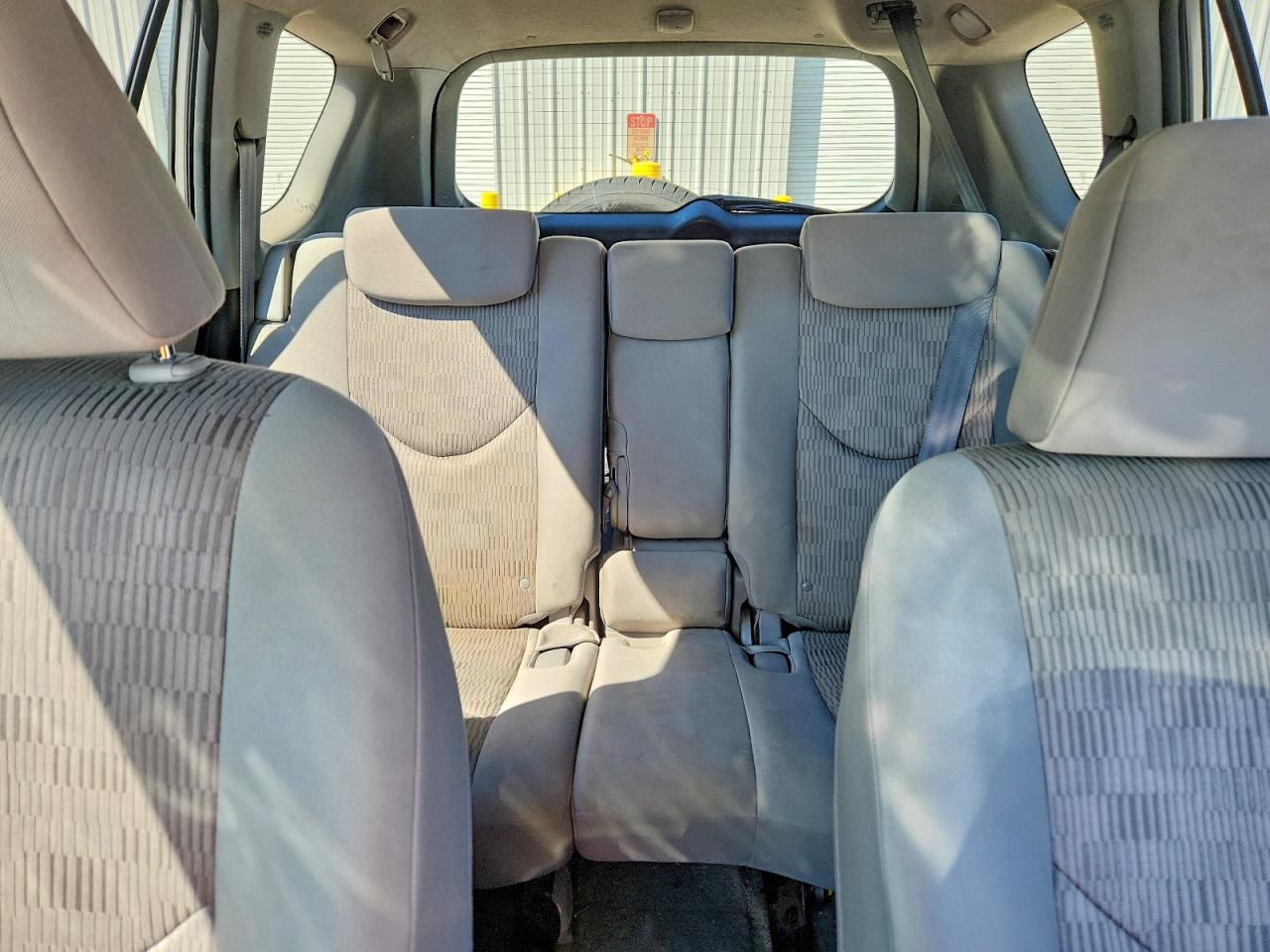 2011 Toyota Rav4 Base Silver vin: 2T3BF4DV3BW096936