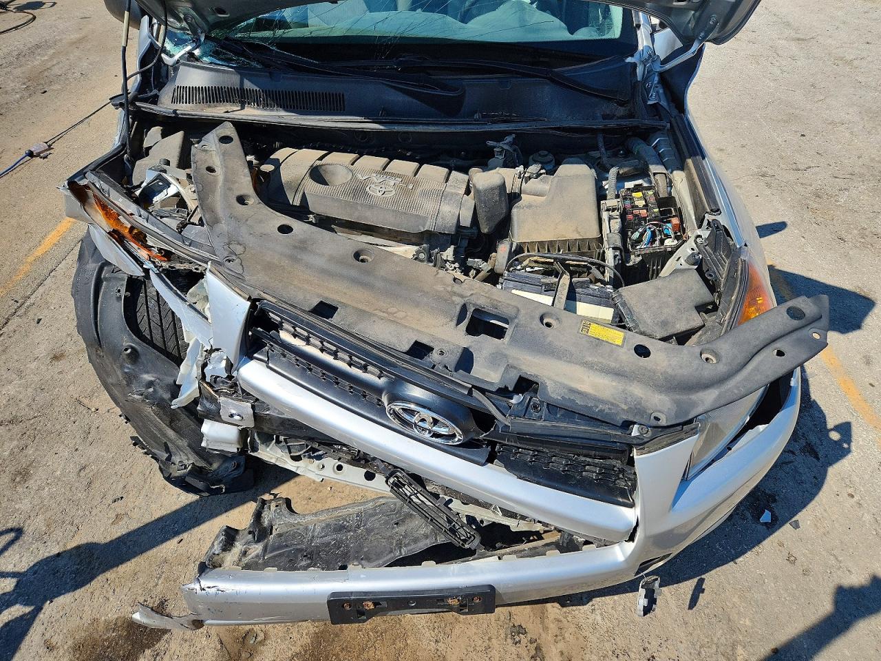 2011 Toyota Rav4 Base Silver vin: 2T3BF4DV3BW096936