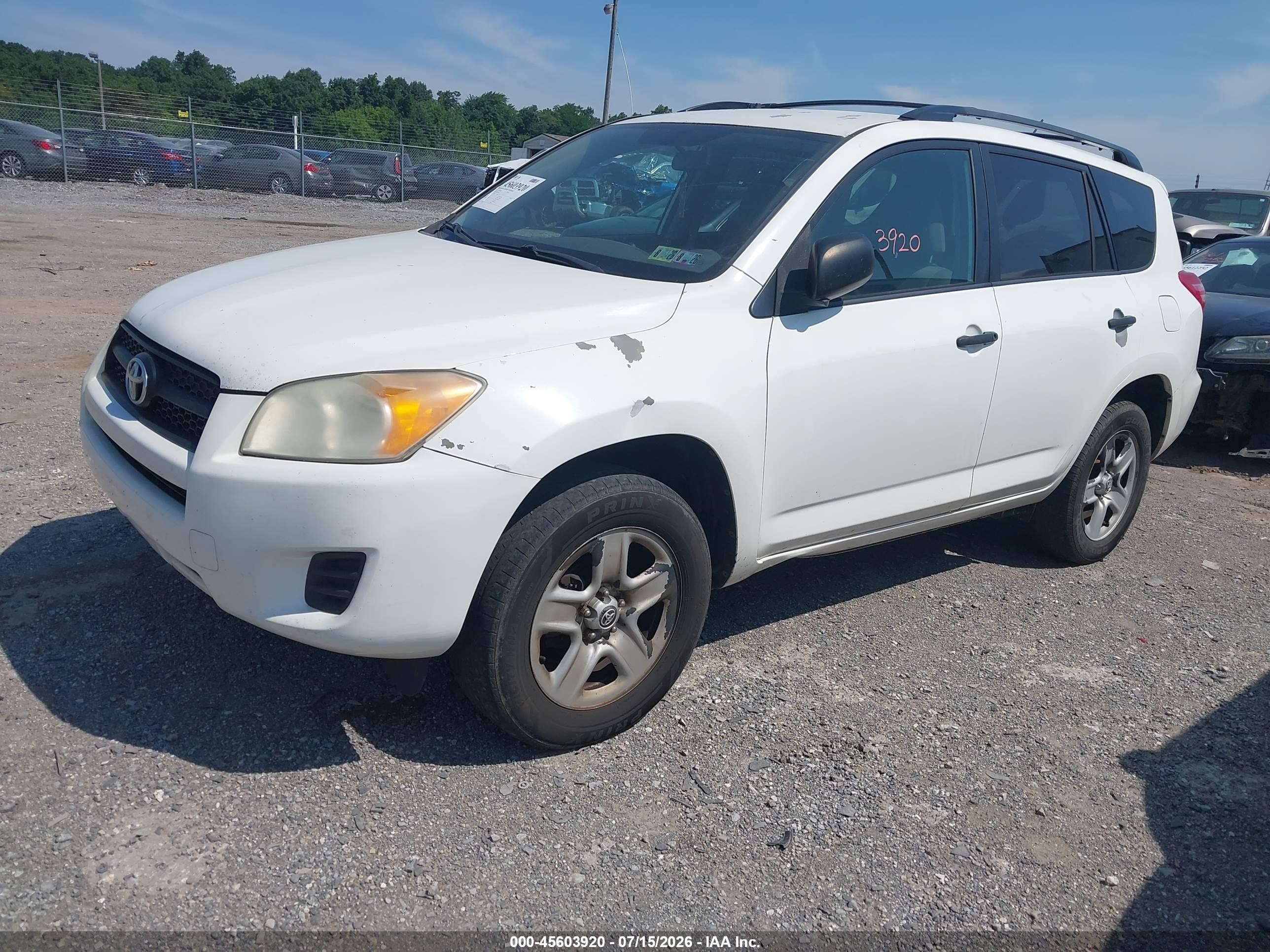 2011 Toyota Rav4   White vin: 2T3BF4DV3BW103576