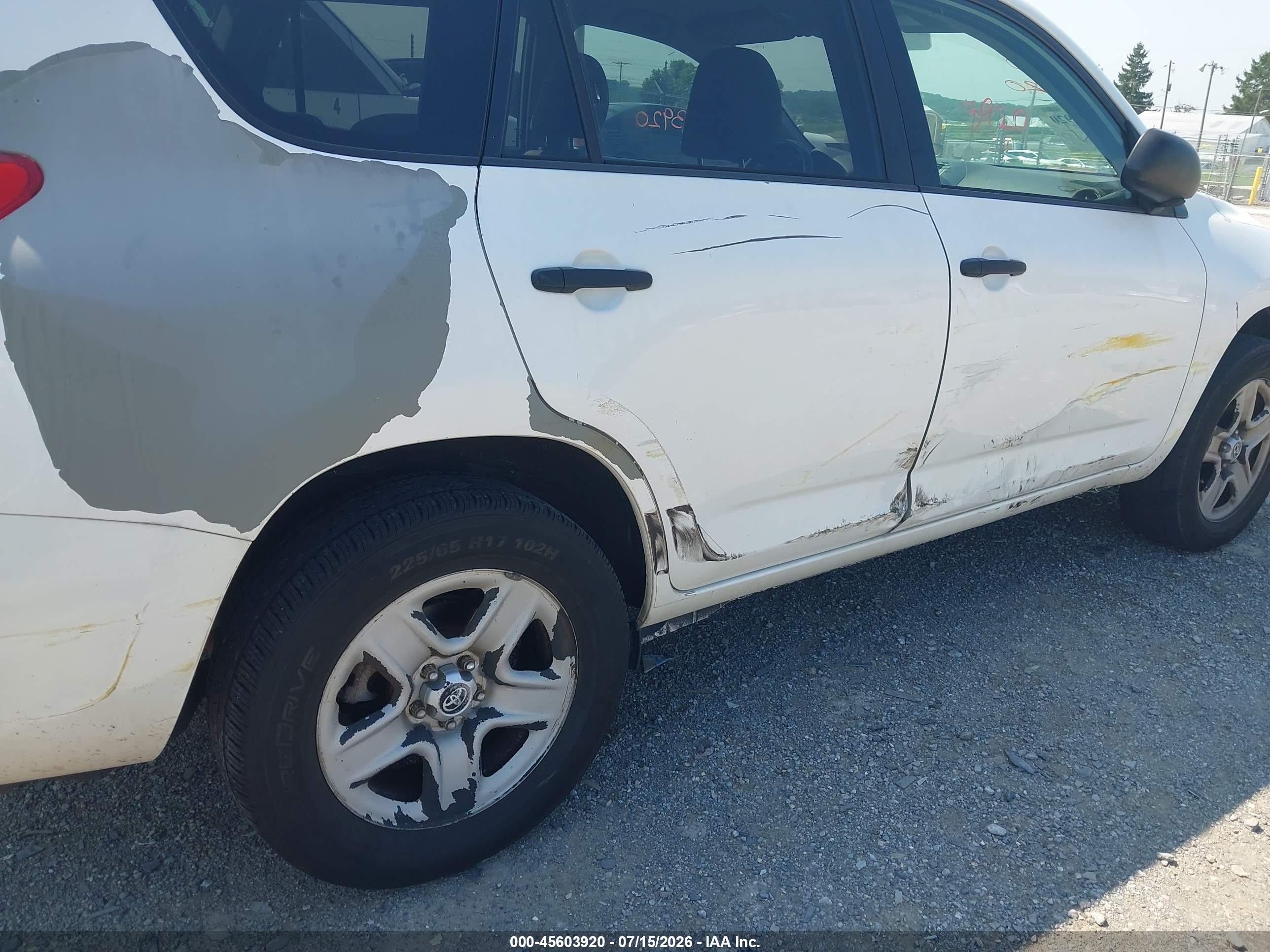 2011 Toyota Rav4   White vin: 2T3BF4DV3BW103576