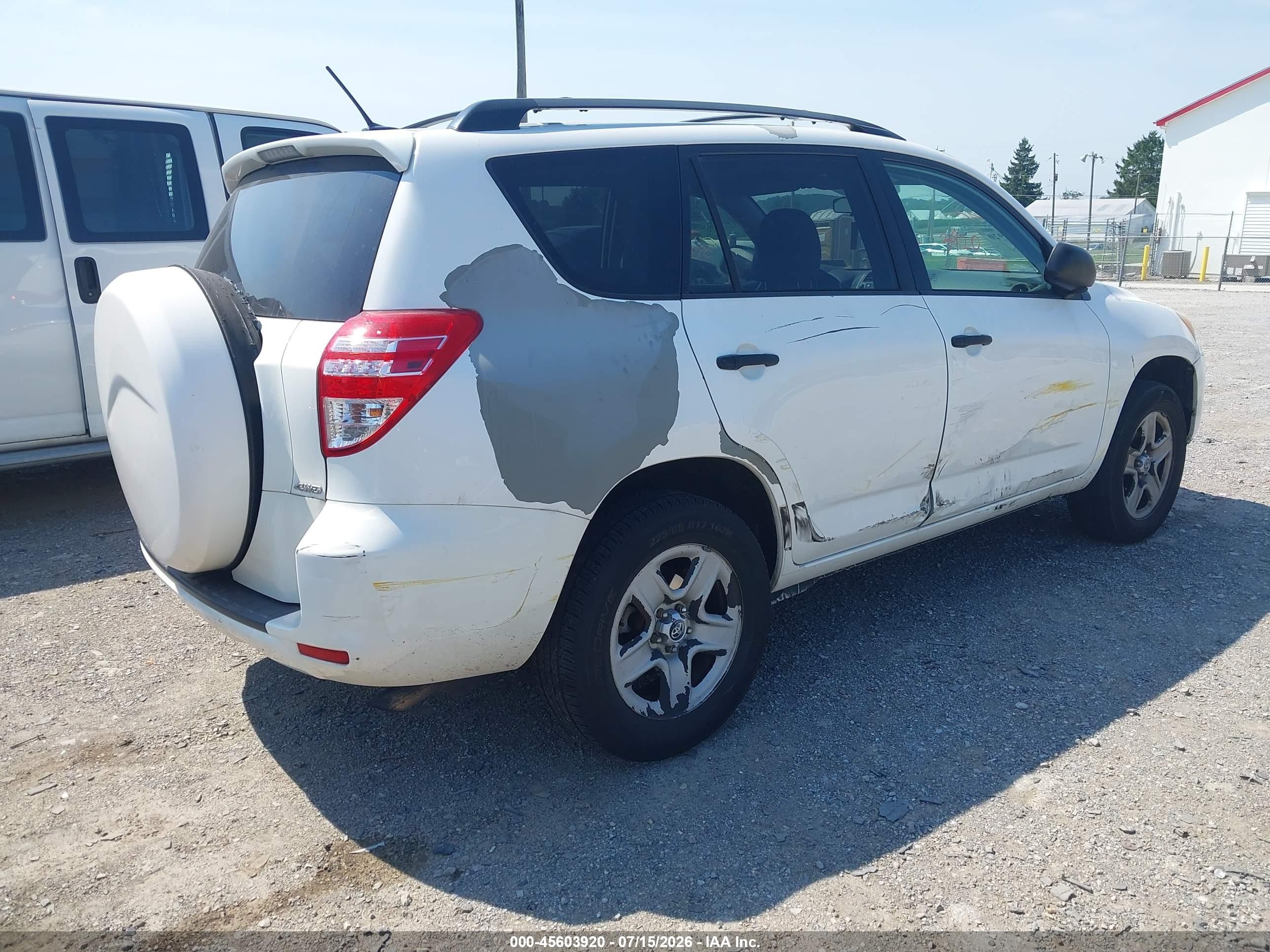 2011 Toyota Rav4   White vin: 2T3BF4DV3BW103576
