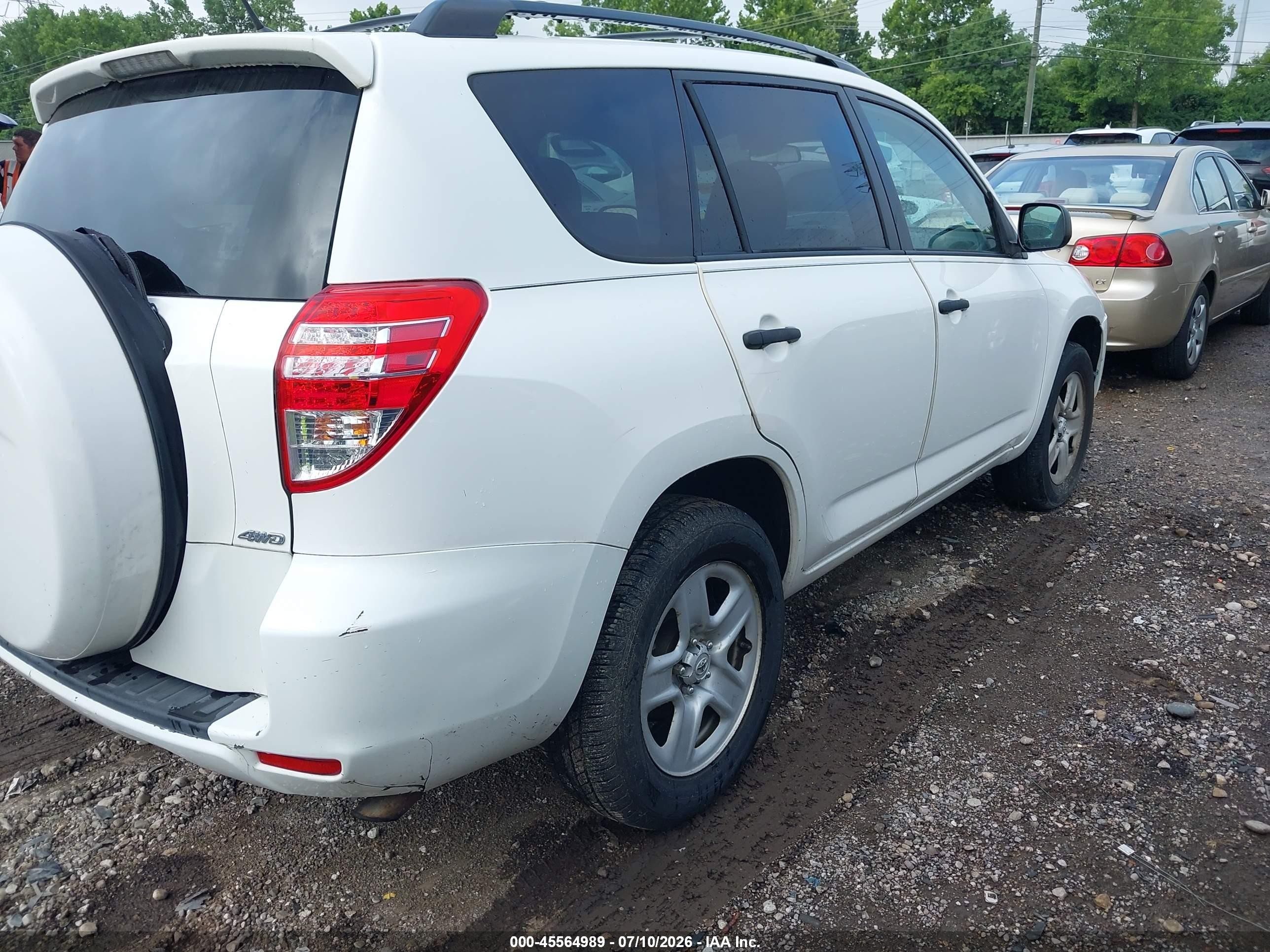 2011 Toyota Rav4   White vin: 2T3BF4DV3BW104338