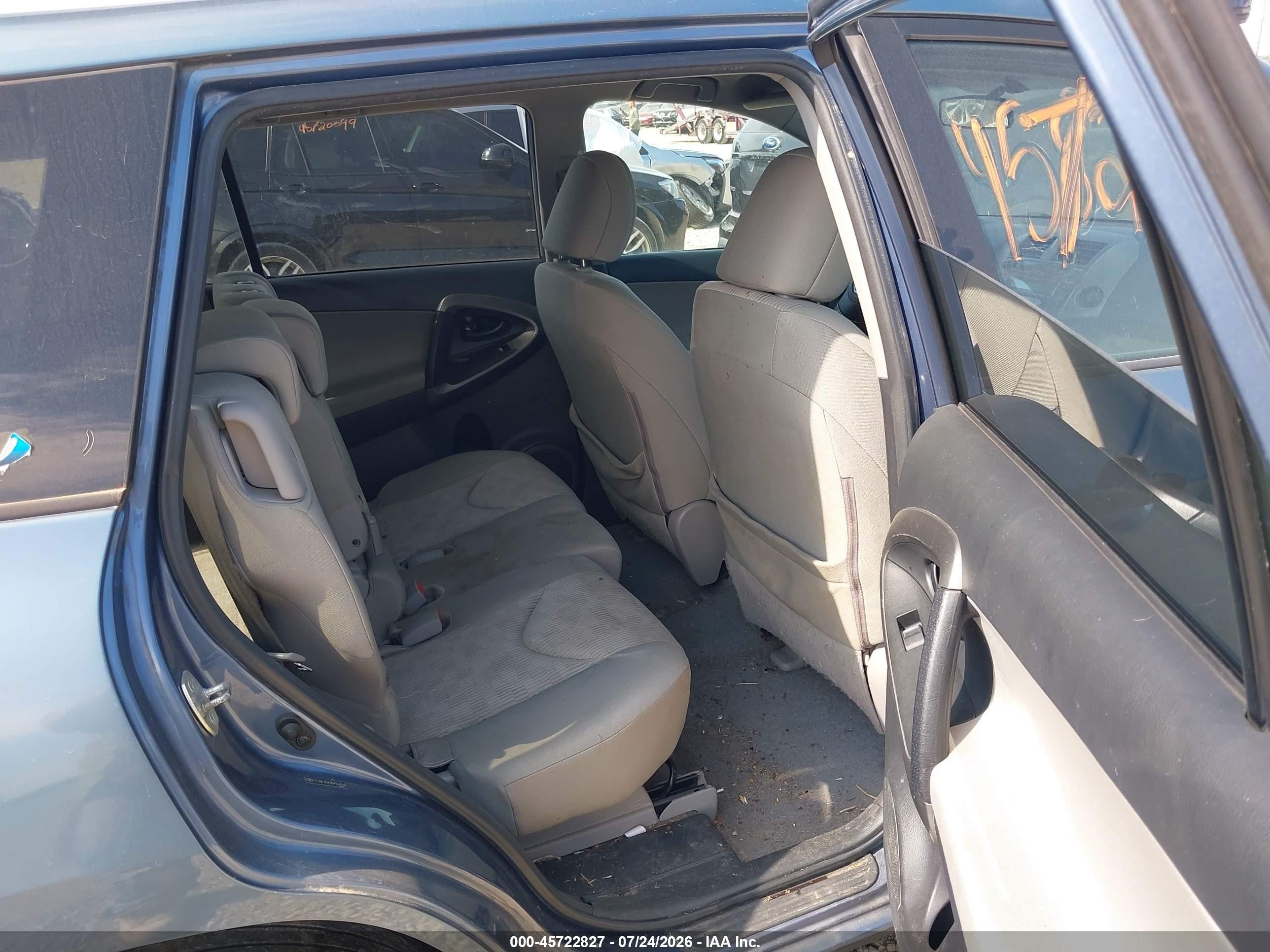 2011 Toyota Rav4   Blue vin: 2T3BF4DV3BW104940