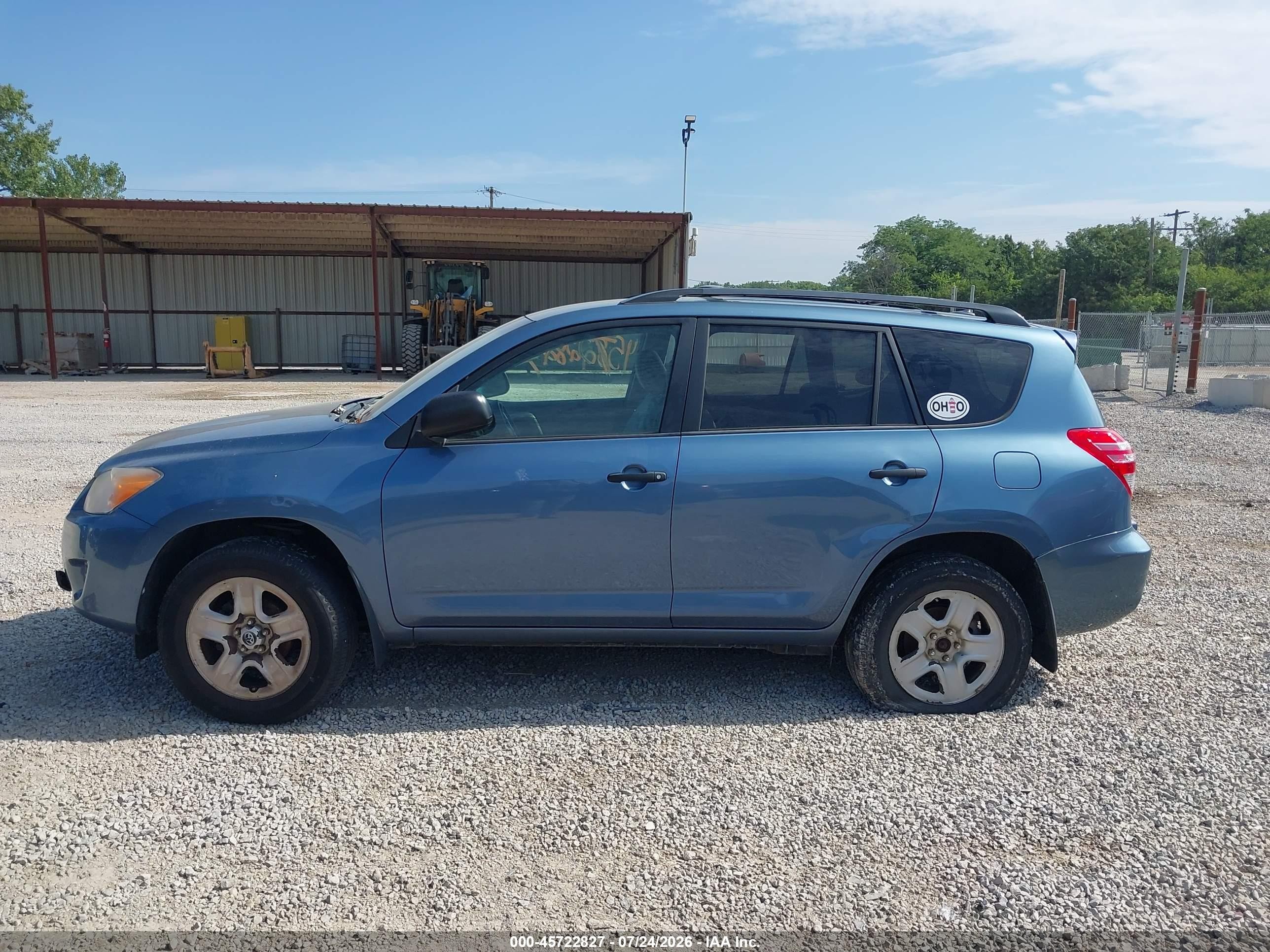 2011 Toyota Rav4   Blue vin: 2T3BF4DV3BW104940