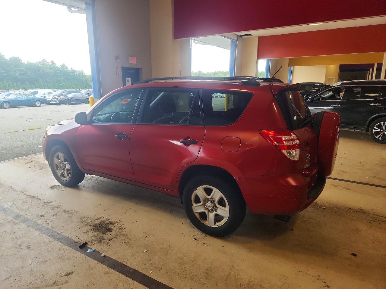 2011 Toyota Rav4 Base Красный vin: 2T3BF4DV3BW106641