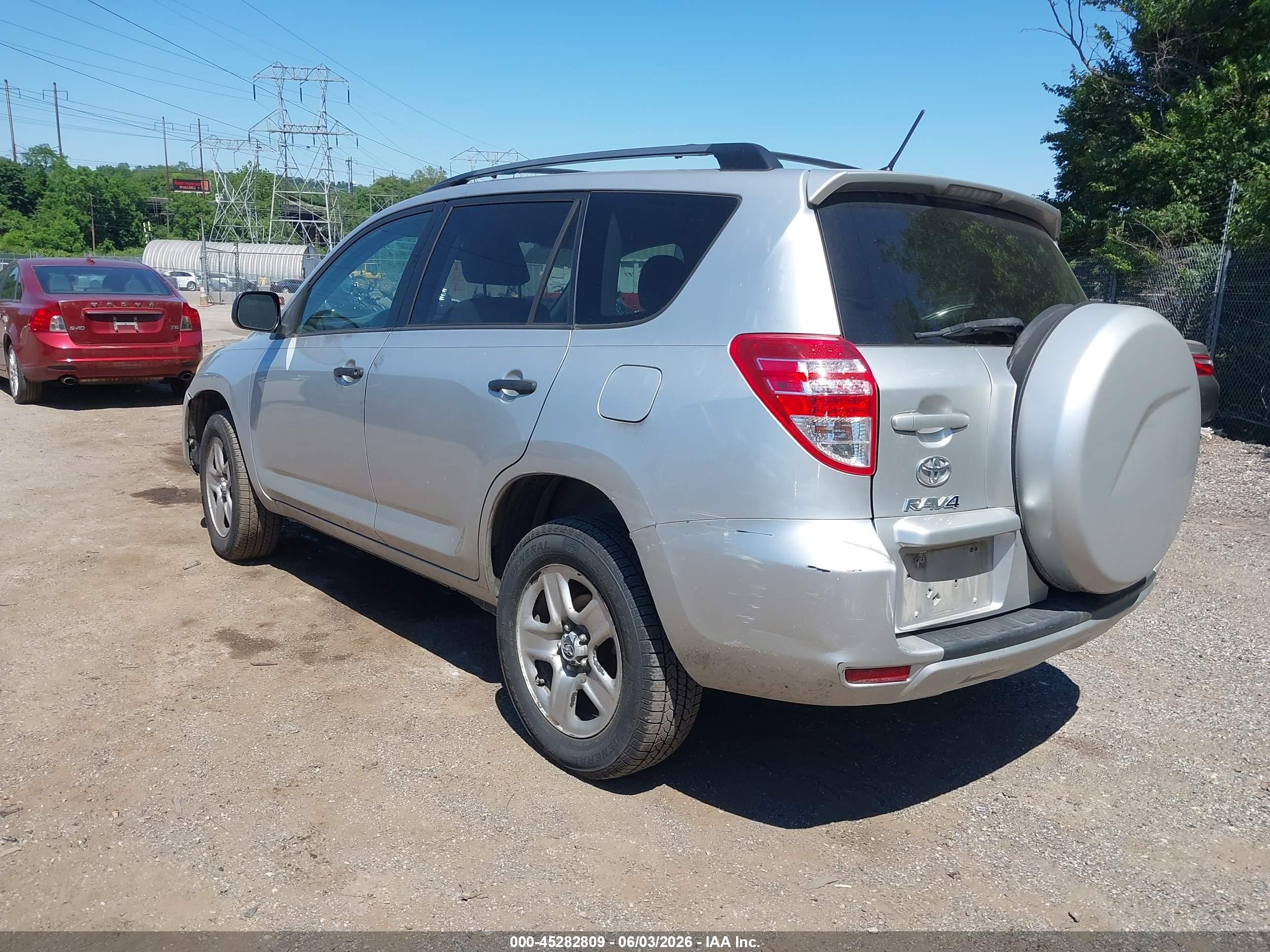 2011 Toyota Rav4   Silver vin: 2T3BF4DV3BW114075