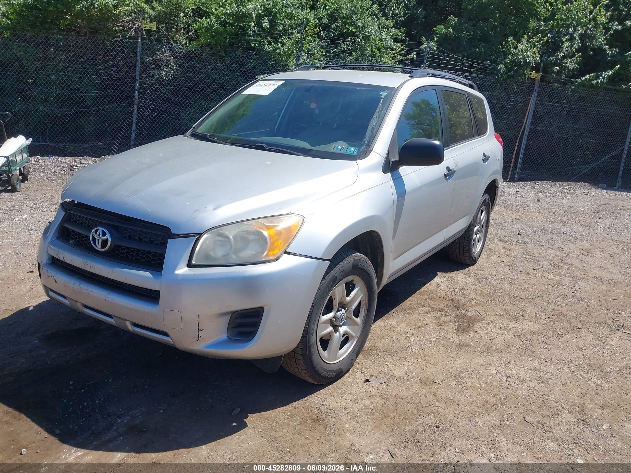 2011 Toyota Rav4   Silver vin: 2T3BF4DV3BW114075